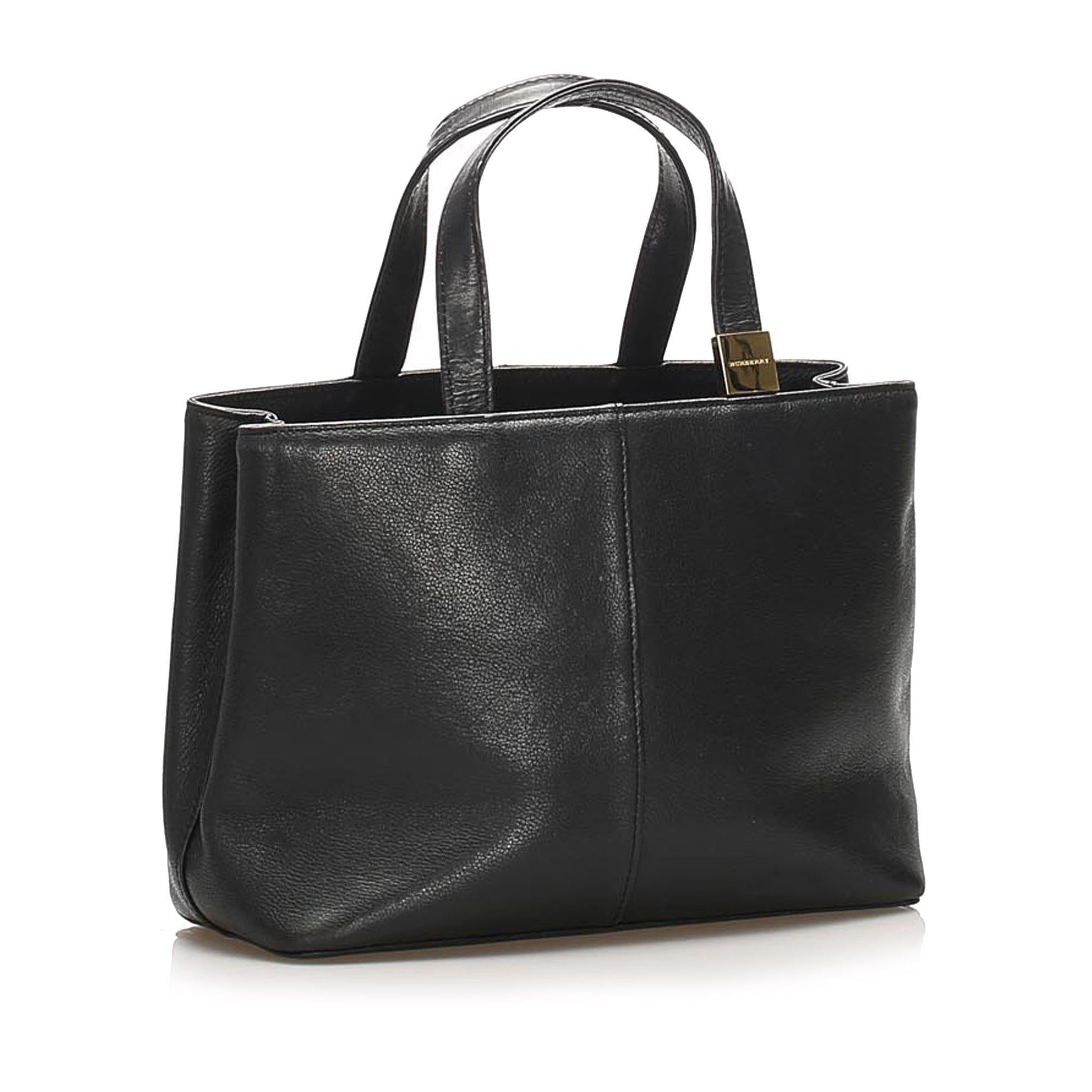Burberry Leather Handbag (SHG-13053)