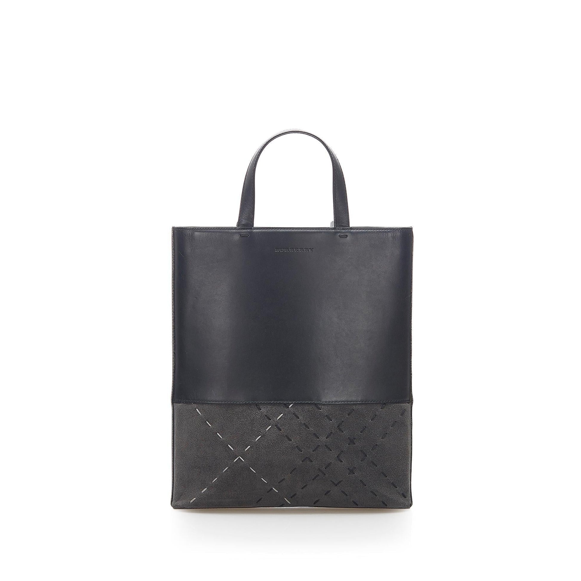 Burberry Leather Tote (SHG-16396)