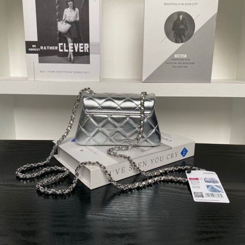 Chanel Small Chain Hand Bag BG0525118