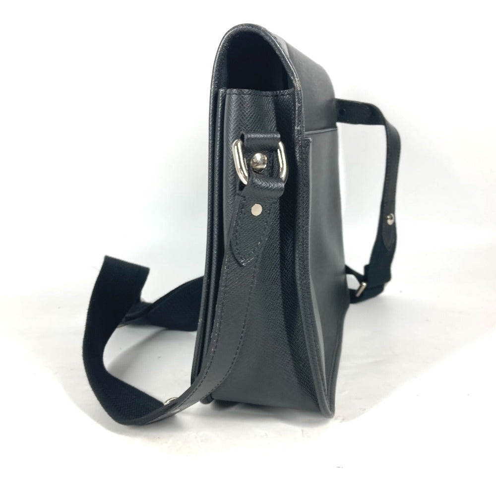 Elegant Women's Shoulder Bag | LOUIS VUITTON Shoulder Bag Taiga Leather black Taiga Andrei