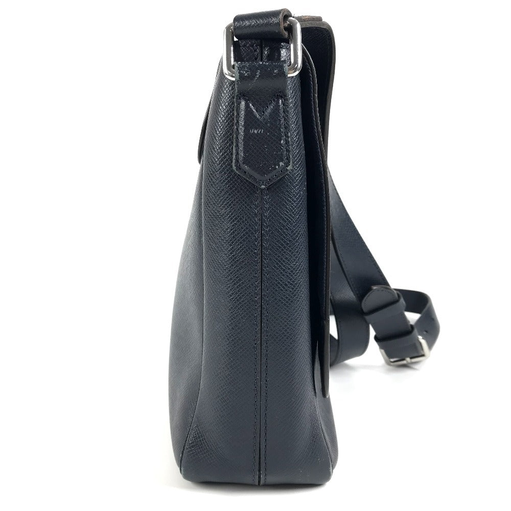 LOUIS VUITTON Shoulder Bag Taiga Leather Navy Taiga Roman MM