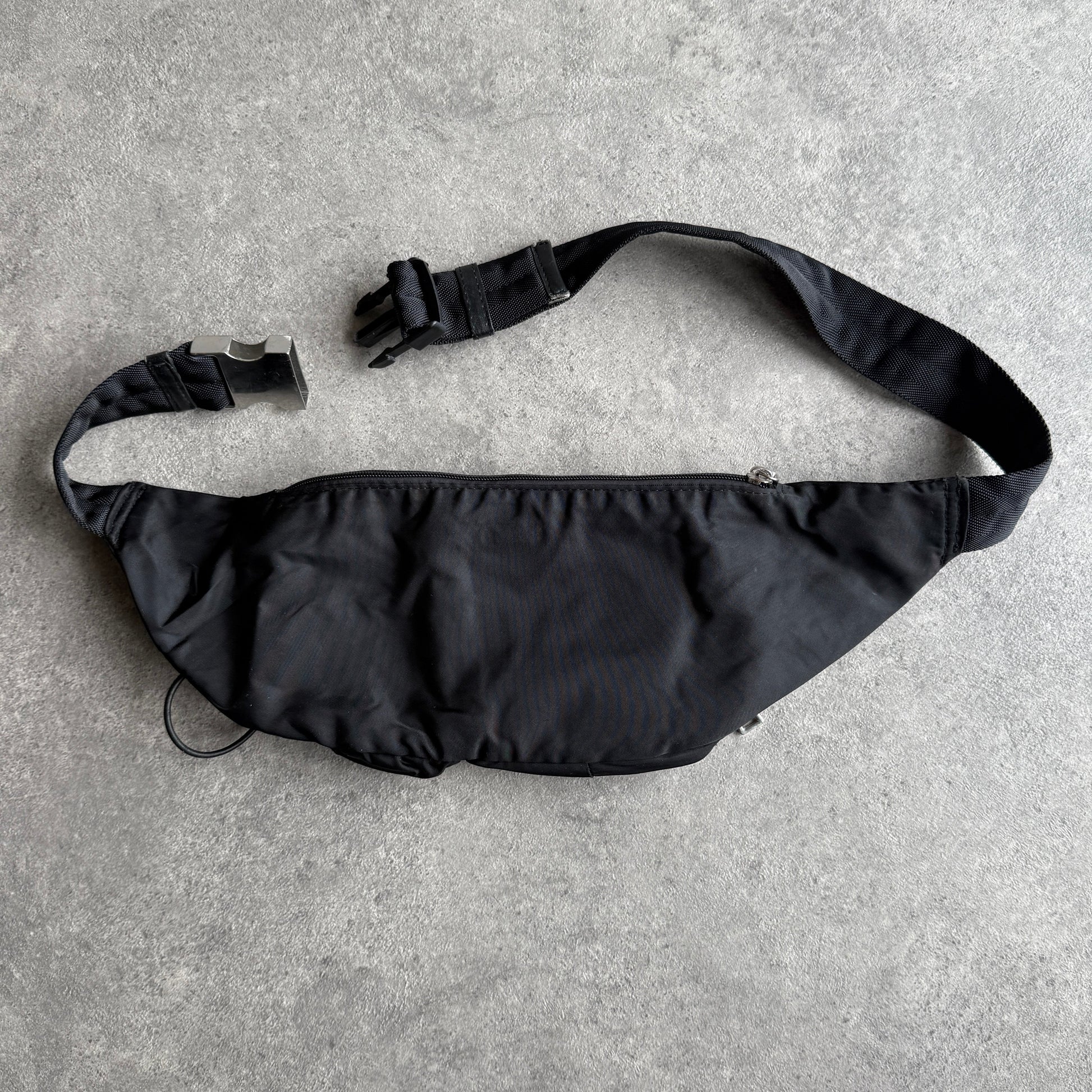 Prada 2000s technical cross body nylon bag (13x6)
