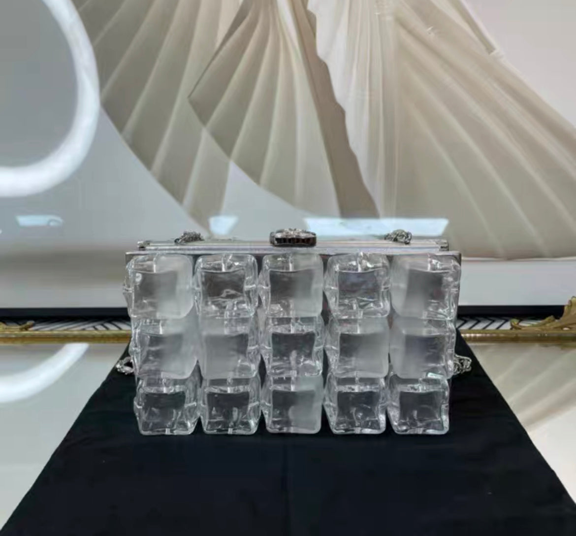Chanel Fall/Winter 2010 Limited Edition Ice Cube MinaudiÃ¨re