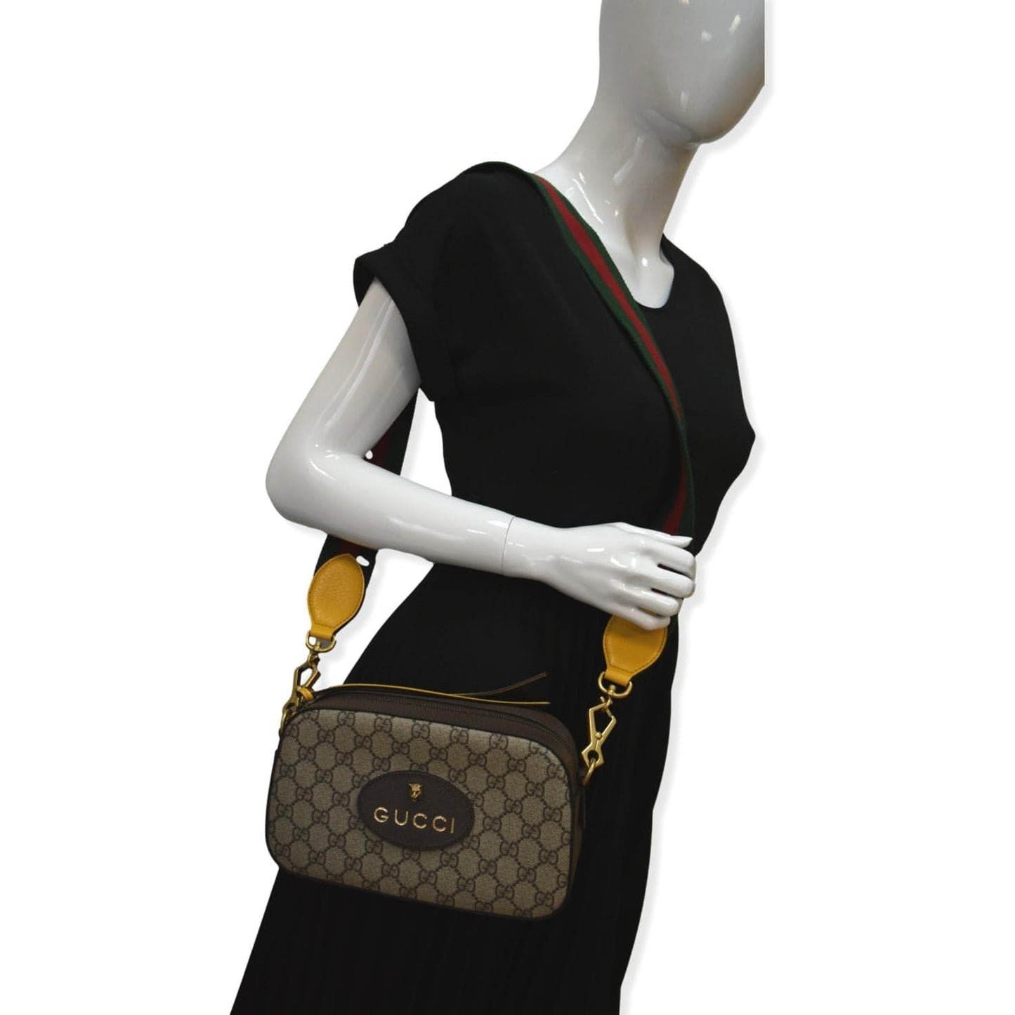 GUCCI Neo GG Supreme Canvas Messenger Bag Beige 476466