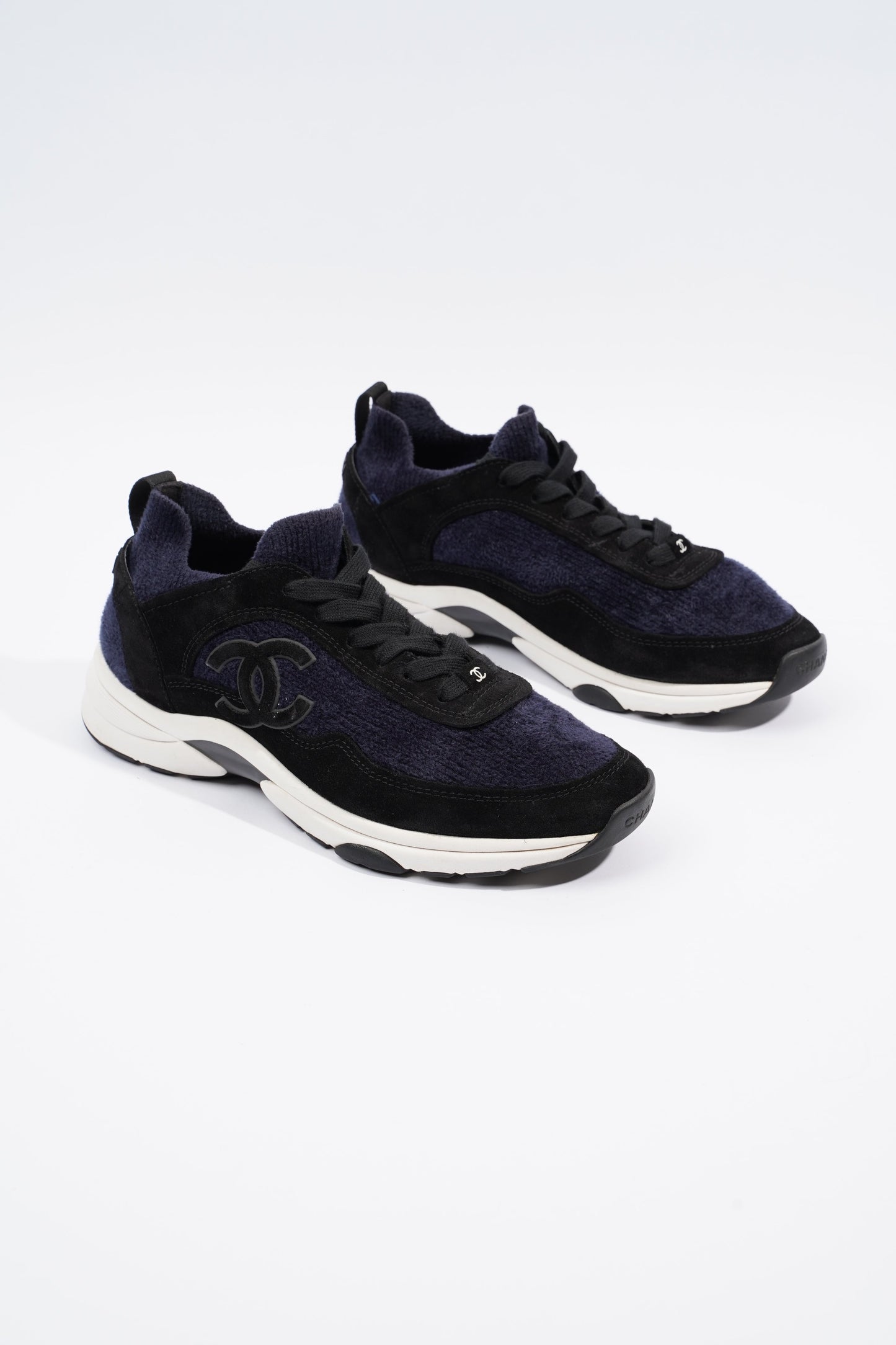 Chanel CC Logo Sneaker Navy Black White Fabric EU 39 UK 6