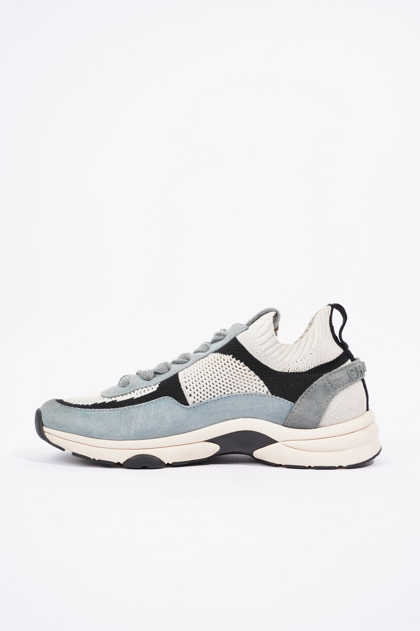 Chanel CC Logo Knit Sneaker White Blue Black Suede EU 38.5 UK 5.5
