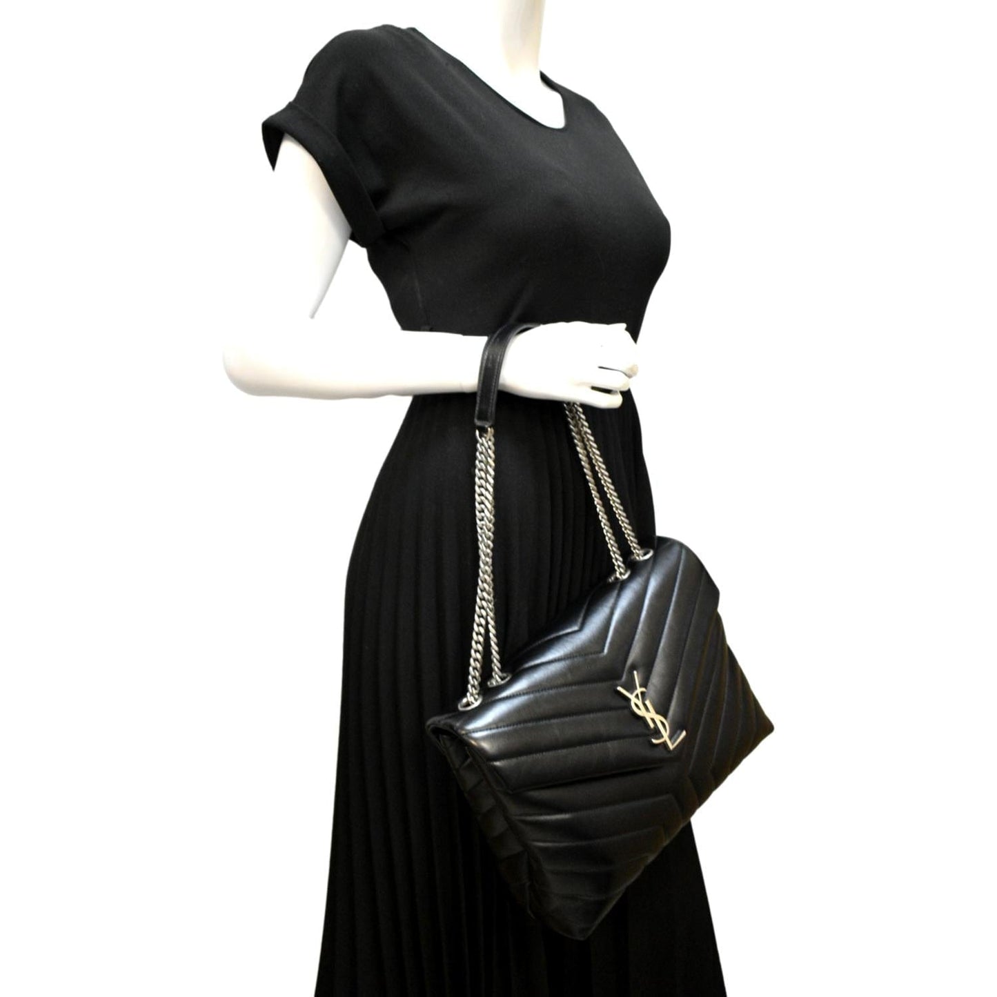 SAINT LAURENT Medium Loulou Matelasse Leather Chain Shoulder Bag Black
