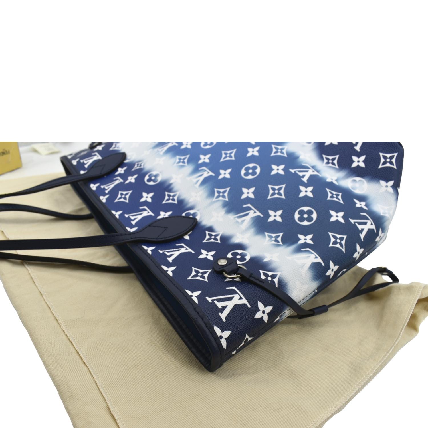 LOUIS VUITTON Neverfull LV Escale MM Monogram Shoulder Bag Blue