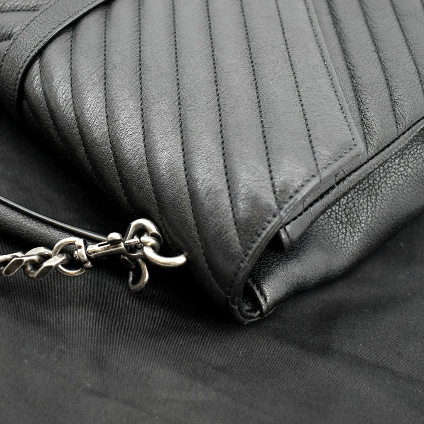 SAINT LAURENT College Large Lambskin Leather Shoulder Chain Bag Black