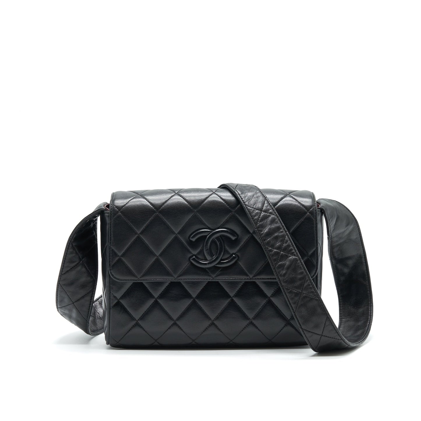 Chanel CC Logo Flap Bag with Strap So black
