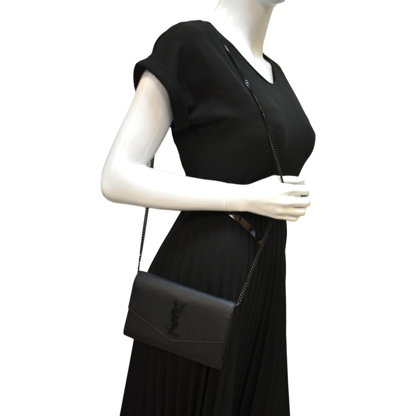 SAINT LAURENT Flap Chain Grain De Poudre Leather Crossbody Bag Black