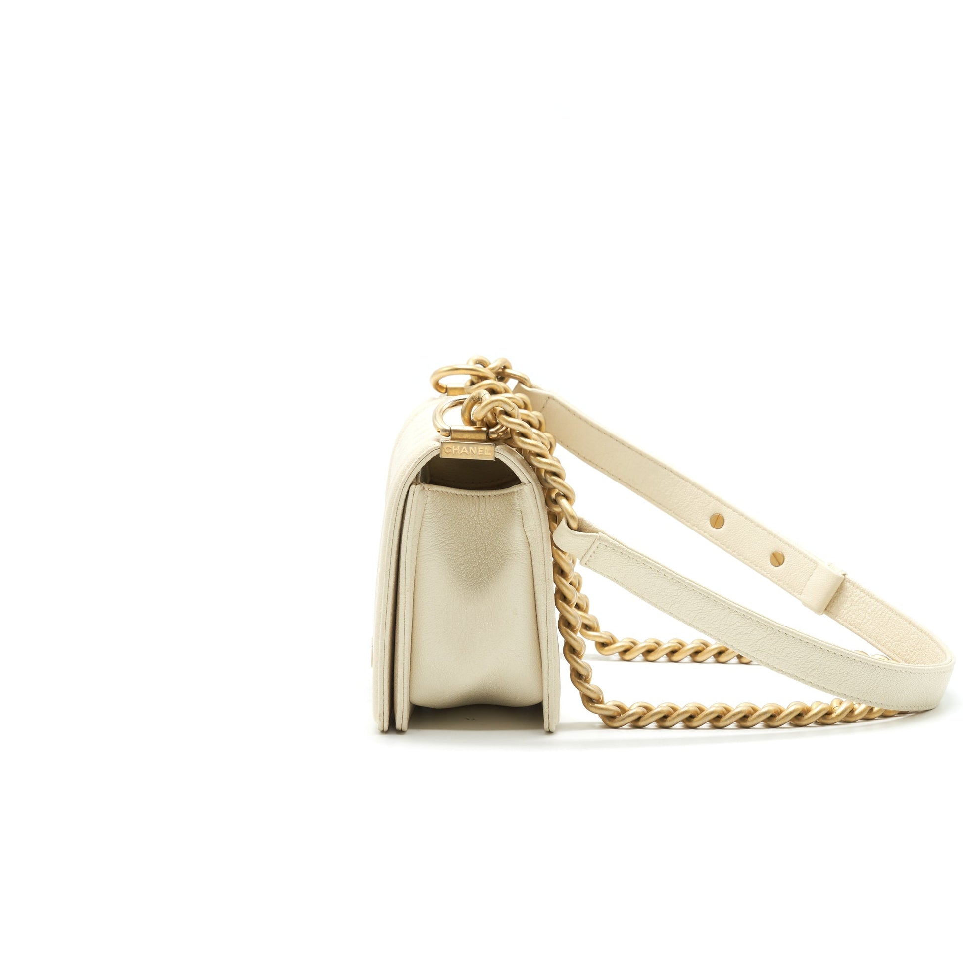 CHANEL SMALL BOY BAG CAVIAR LEATHER IN WHITE