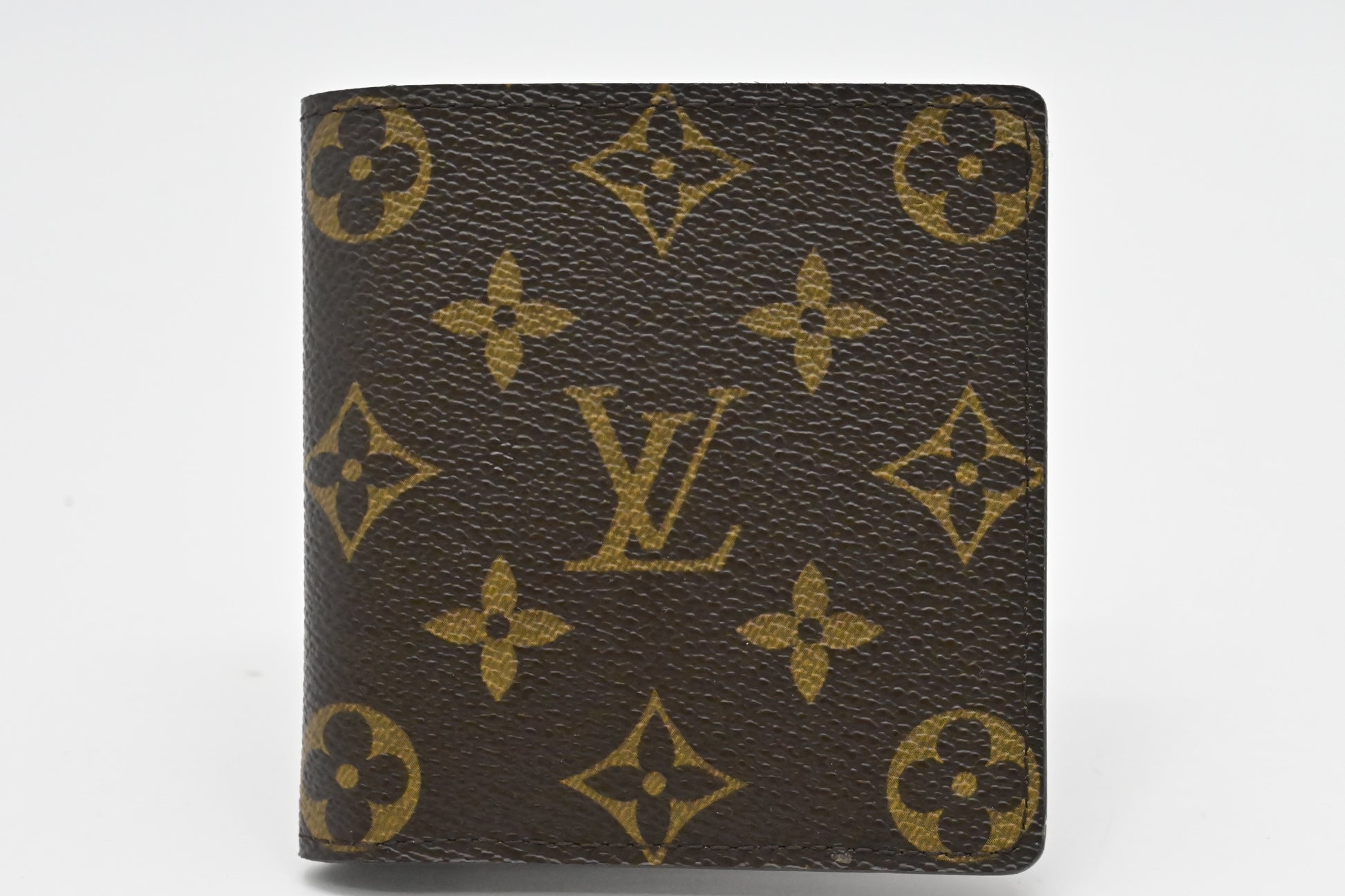 Louis Vuitton Bifold Wallet in Monogram Canvas