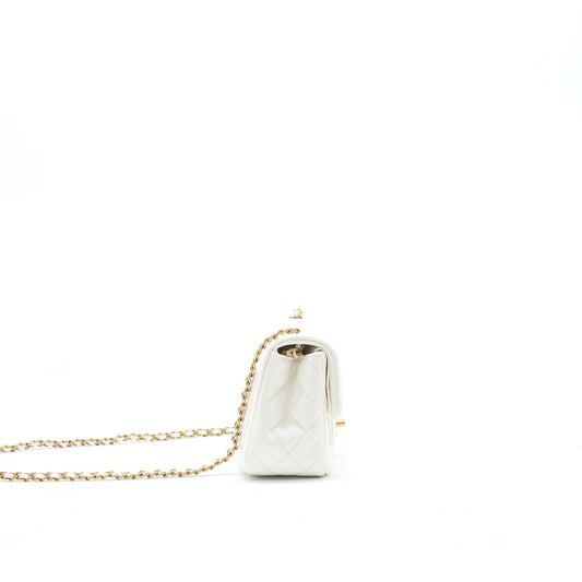 Chanel 21B Pearl Crush Square mini flap Bag White
