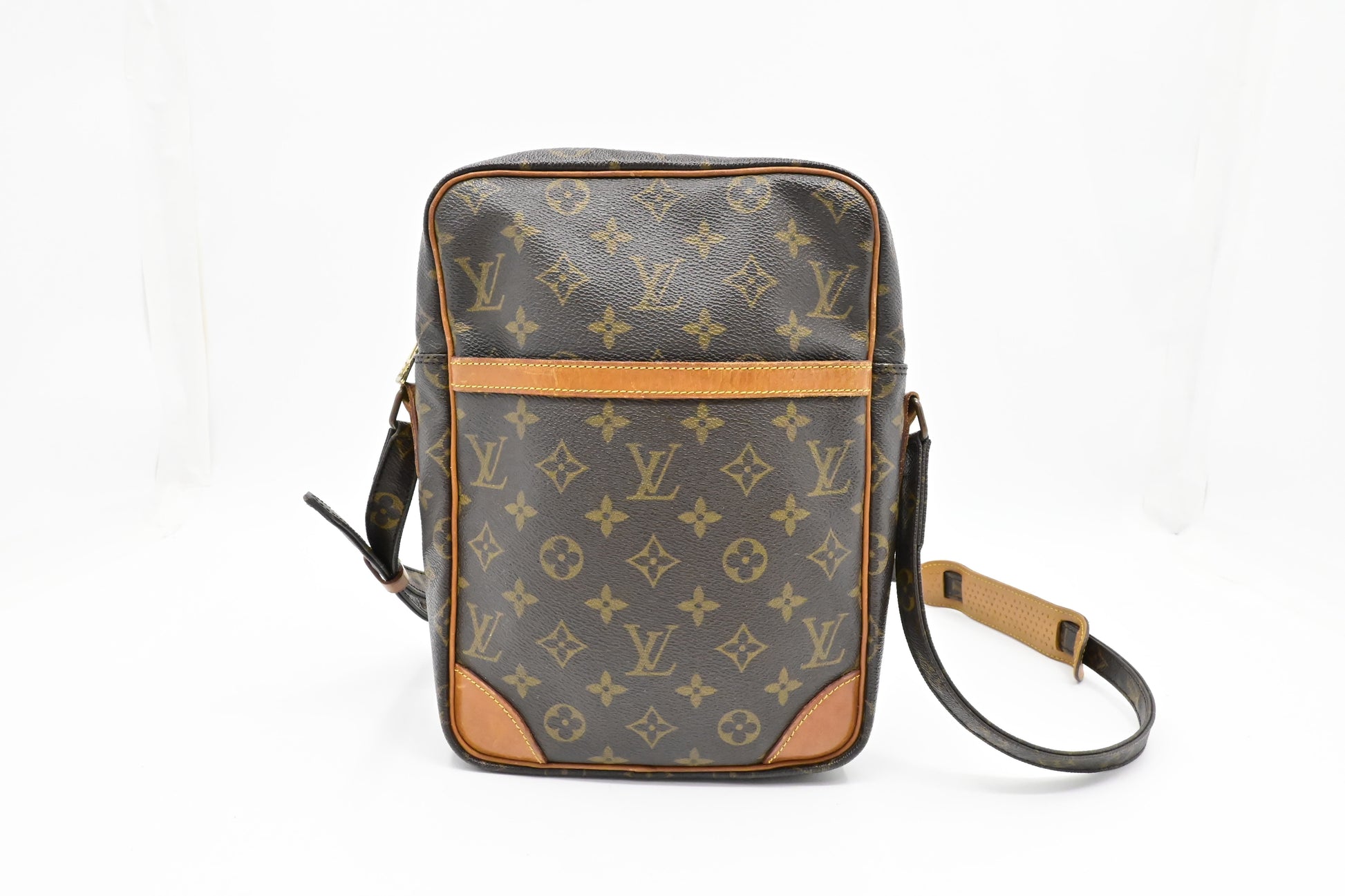 Louis Vuitton Danube GM in Monogram Canvas