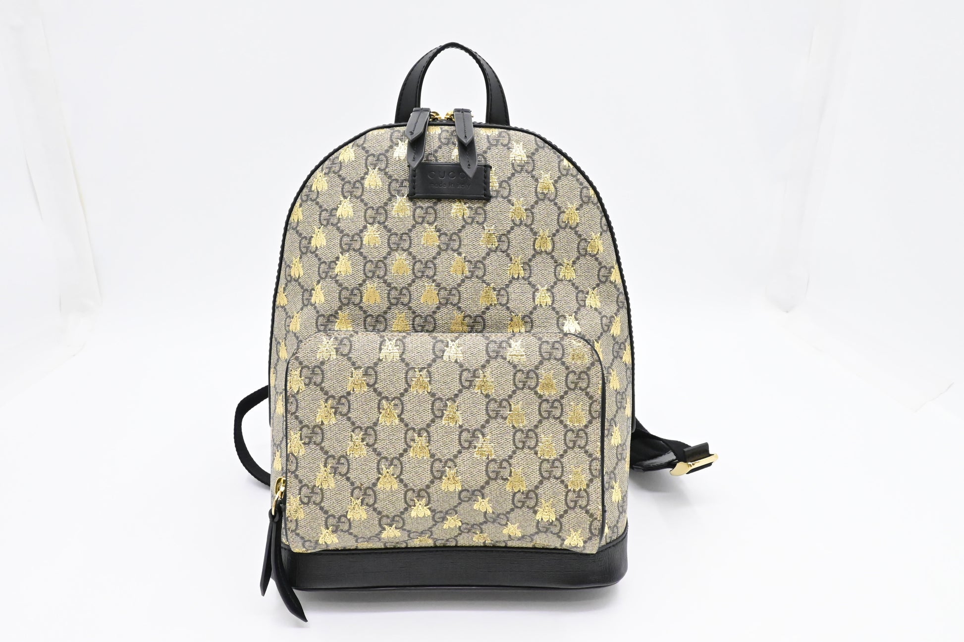 Gucci Bees Small Backpack in GG Supreme Canvas