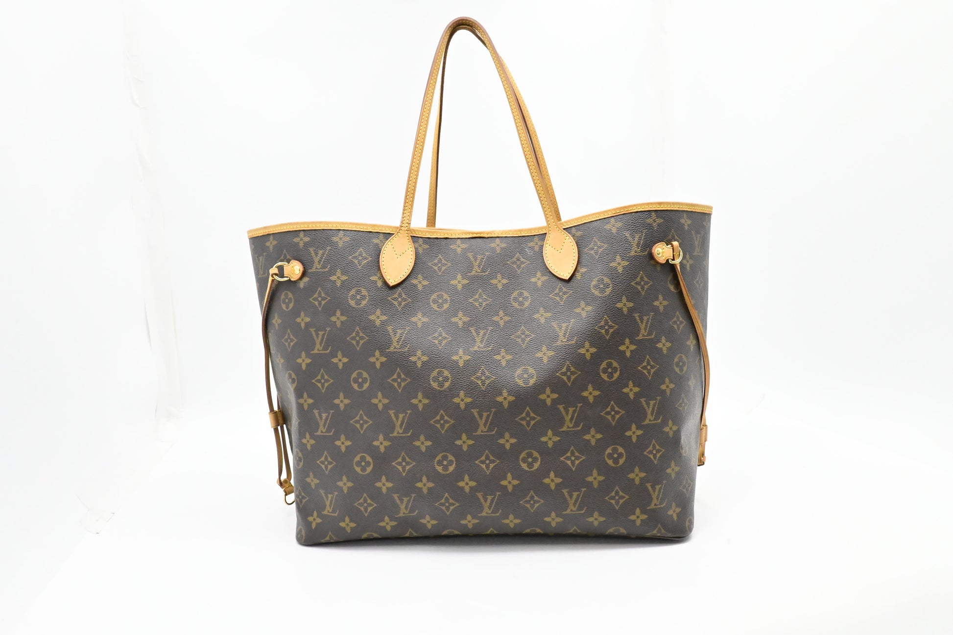 Luxury Women's Tote Bag | Louis Vuitton Neverfull GM in Monogram Canvas
