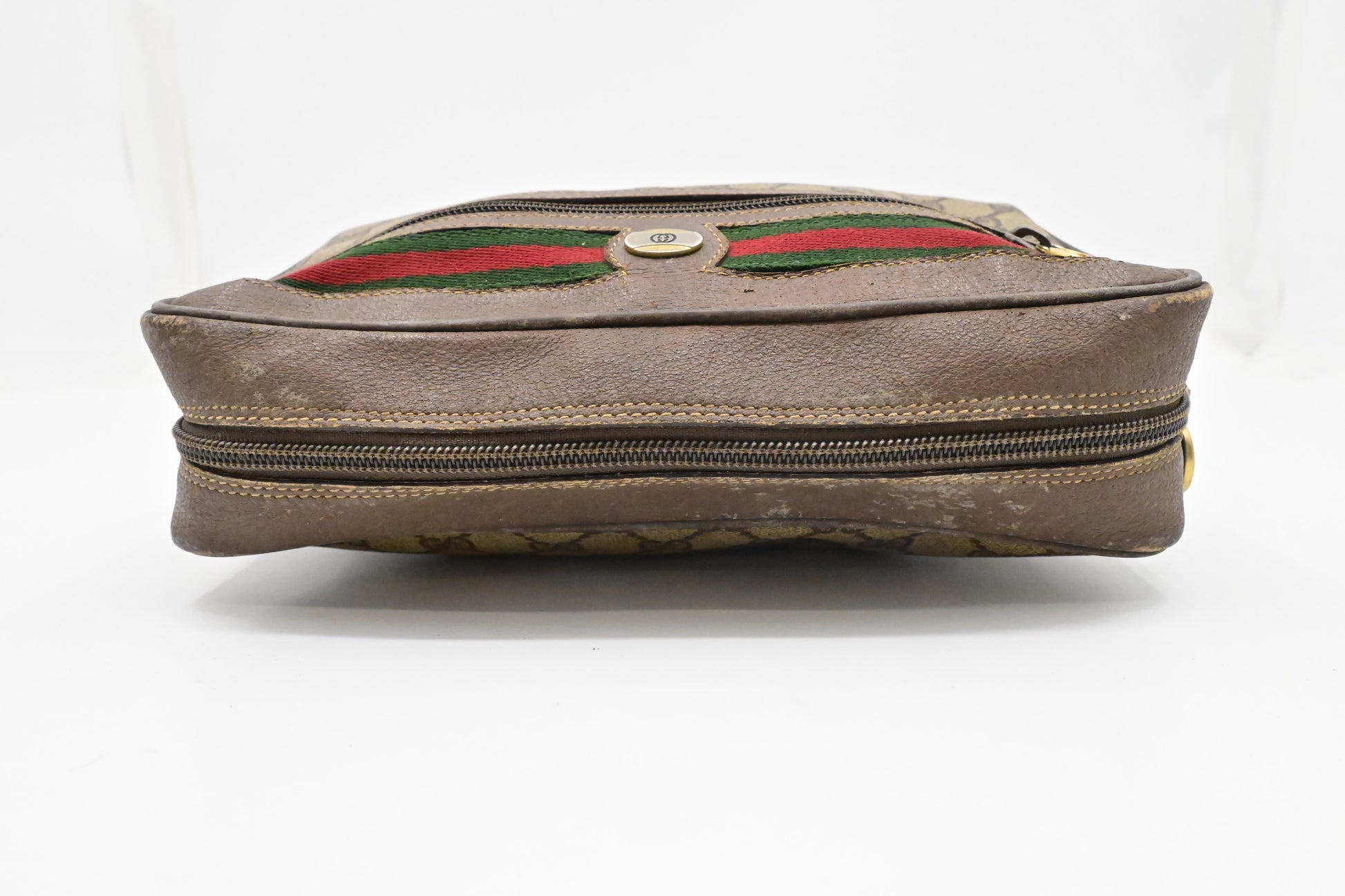 Gucci Shoulder Bag in GG Supreme Canvas