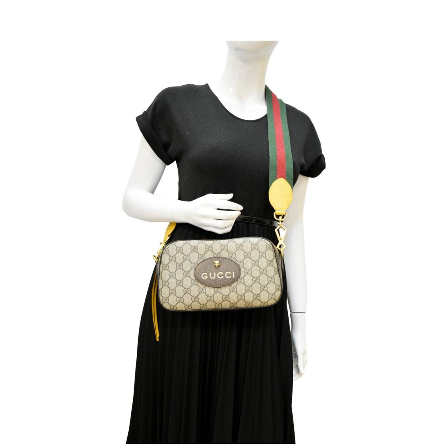 GUCCI Neo GG Supreme Canvas Messenger Bag Beige 476466
