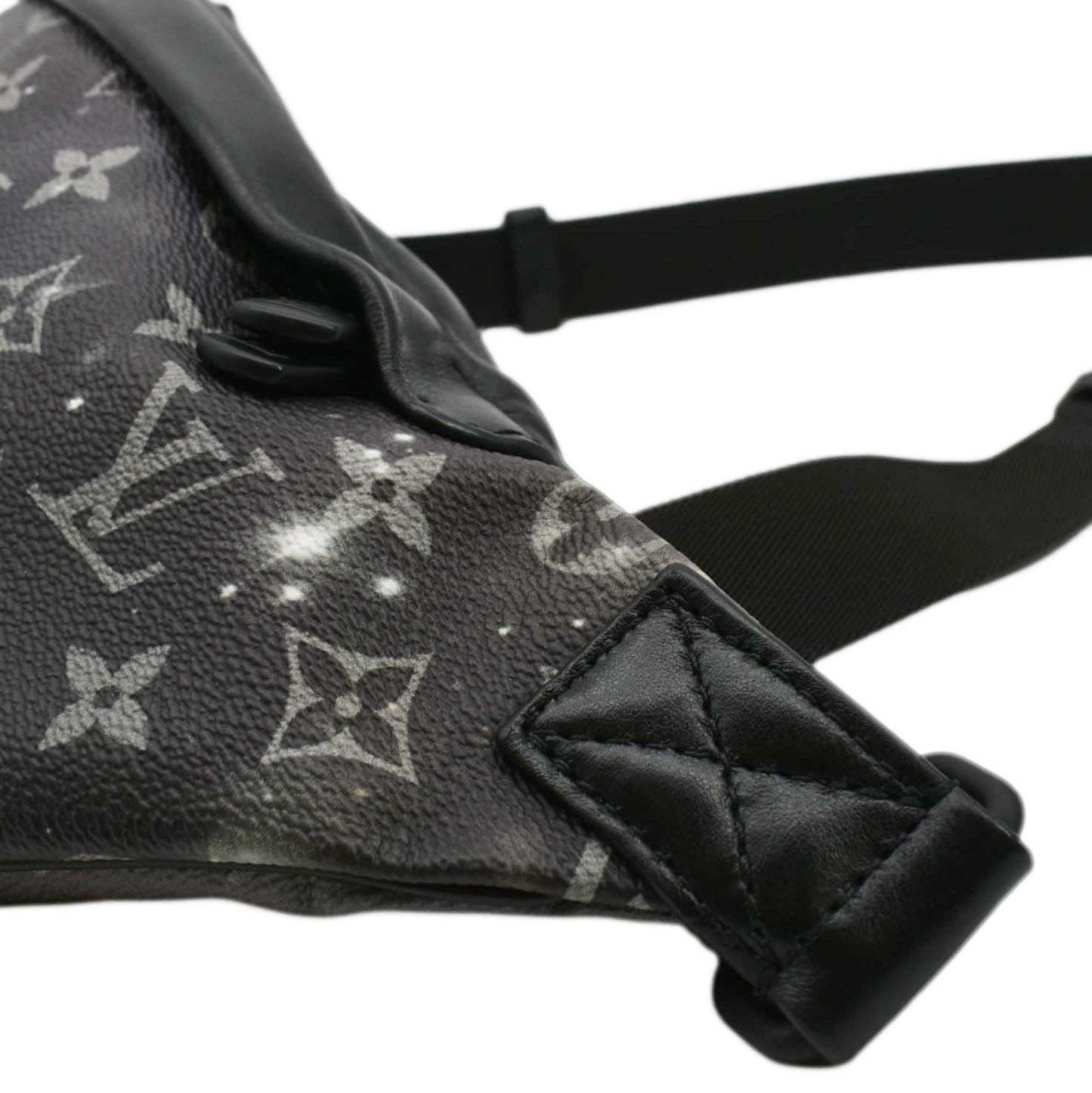 LOUIS VUITTON Discovery Monogram Galaxy Bumbag Black