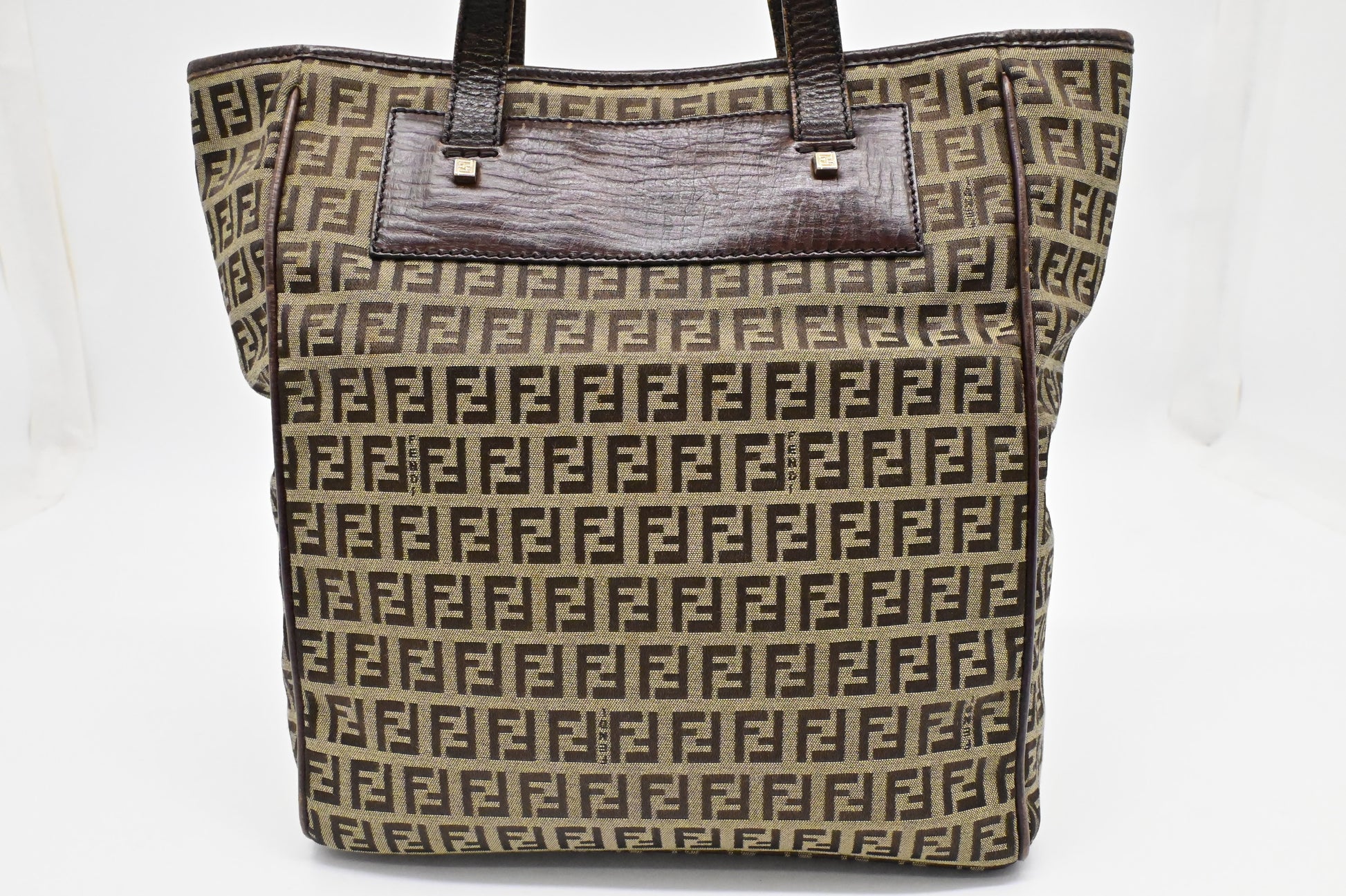 Fendi Shoulder Bag in Zucchino Canvas
