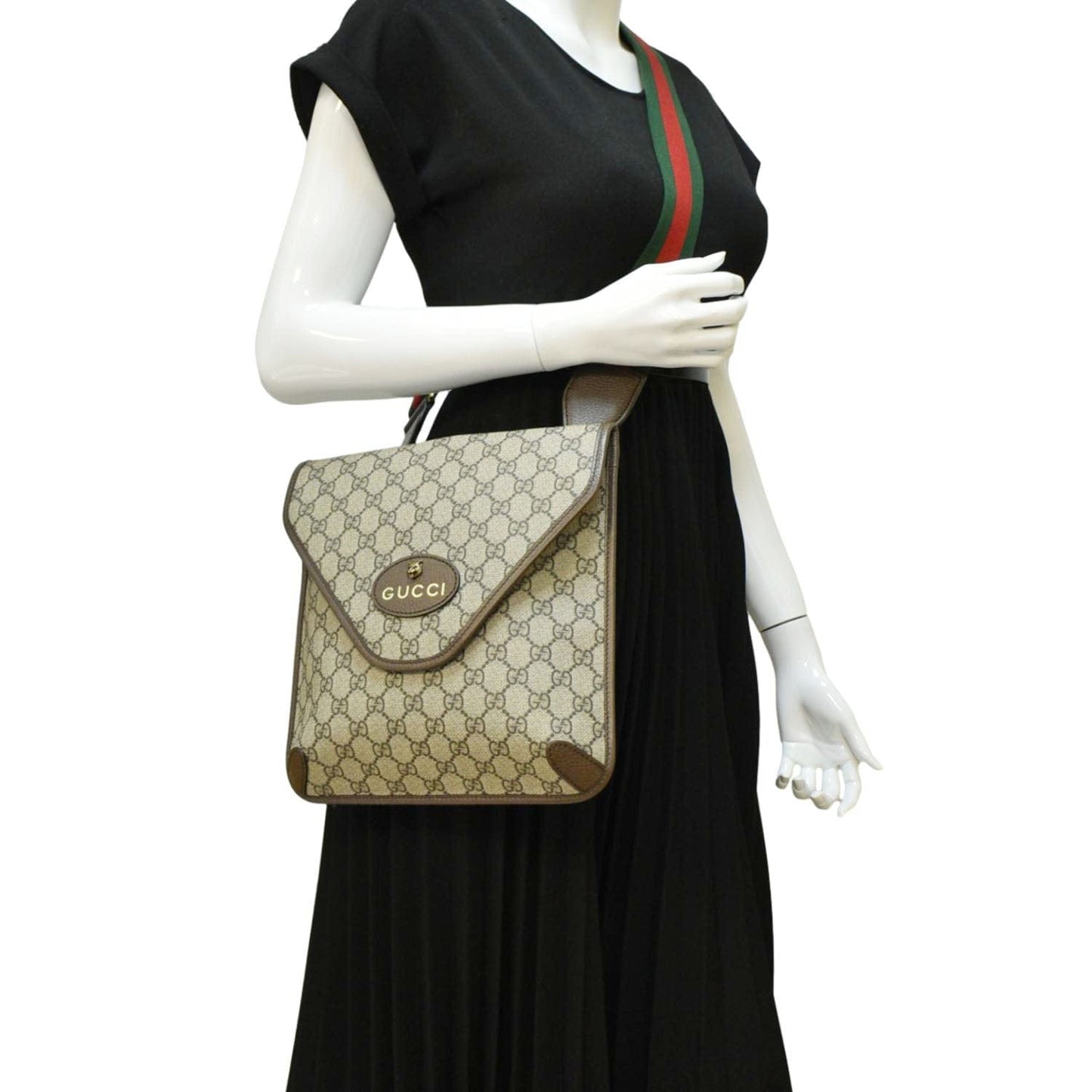 GUCCI Neo Medium GG Supreme Canvas Messenger Bag Beige 598604