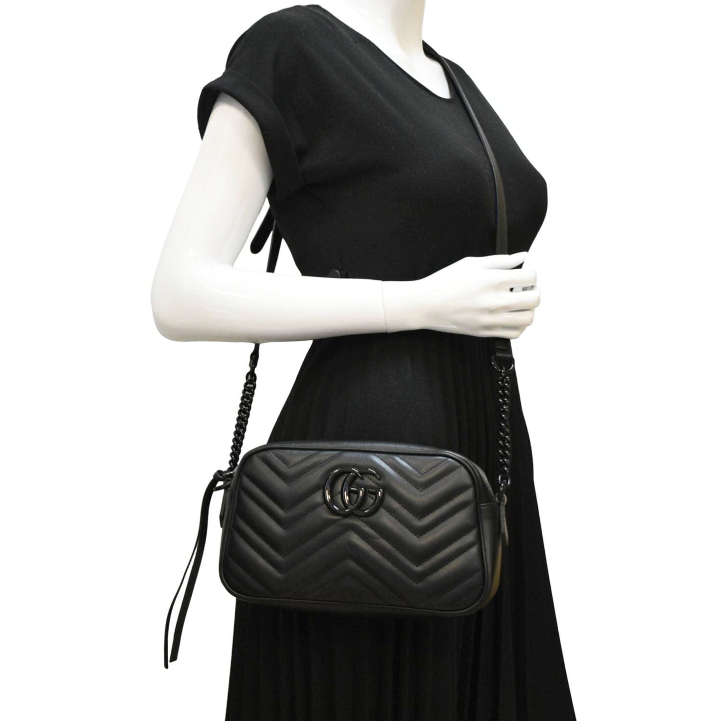 GUCCI GG Marmont Matelasse Chevron Leather Camera Crossbody Bag Black 447632