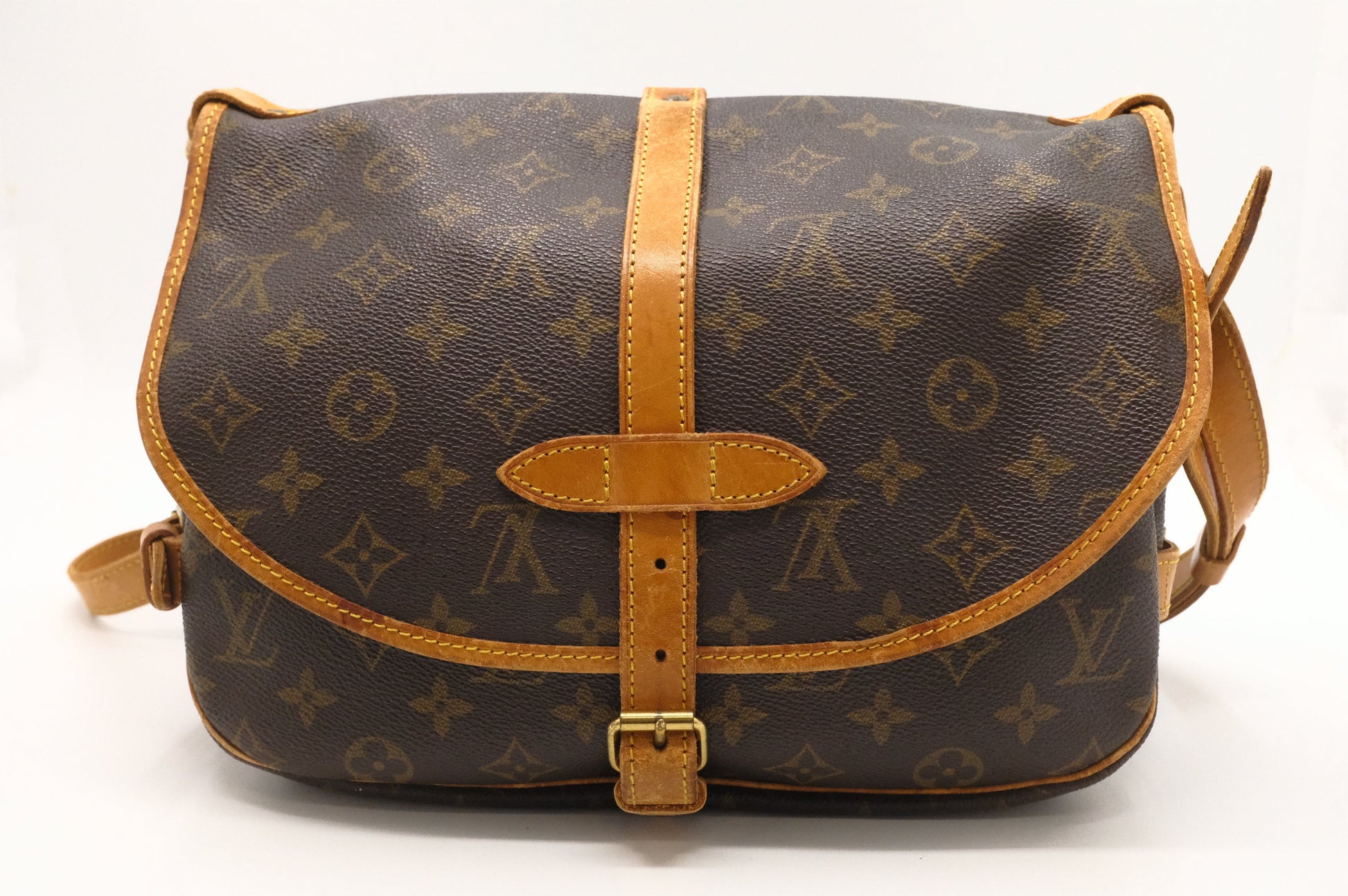 Louis Vuitton Saumur 30 in Monogram Canvas