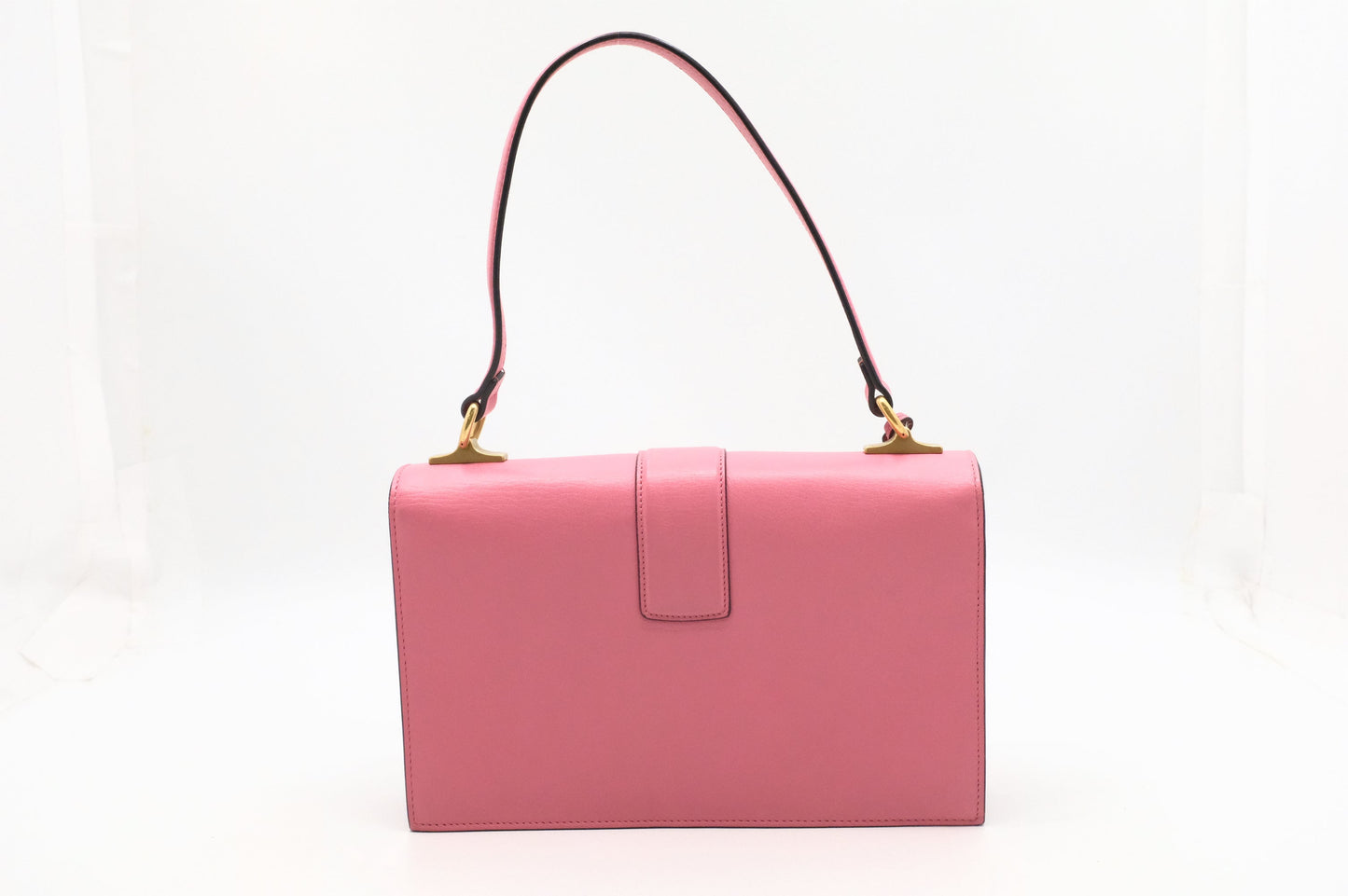 Gucci Cat Lock Shoulder Bag in Pink Leather