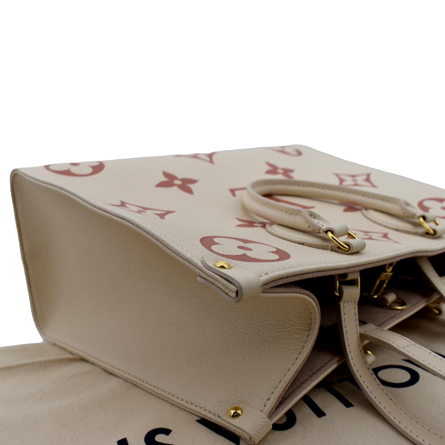 LOUIS VUITTON Onthego MM Giant Monogram Leather Shoulder Bag Bicolor