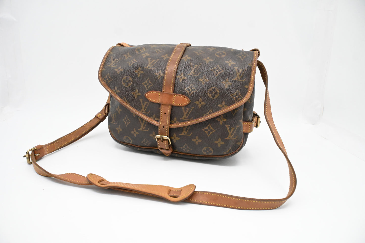 Louis Vuitton Saumur 30 in Monogram Canvas