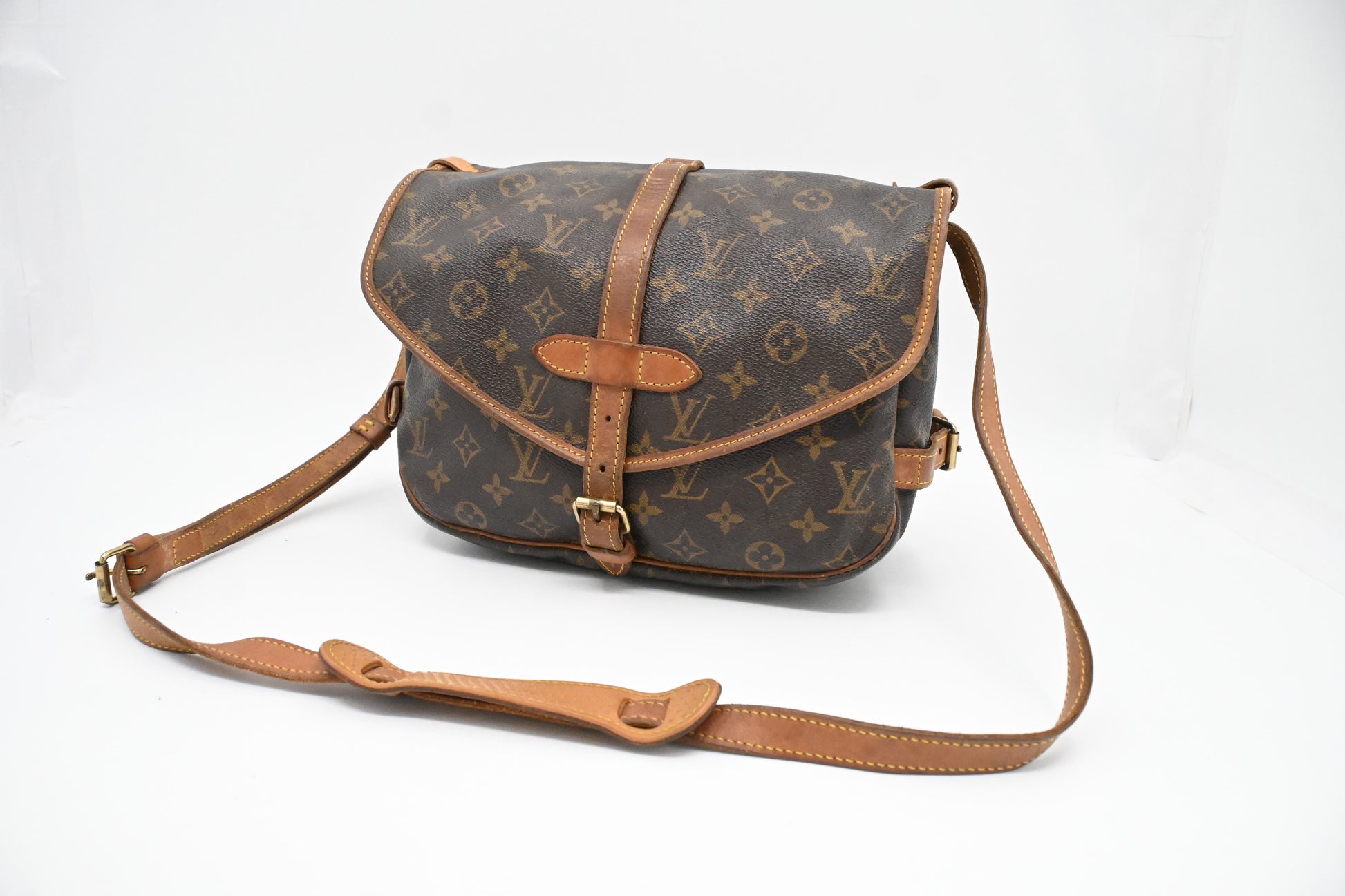 Louis Vuitton Saumur 30 in Monogram Canvas