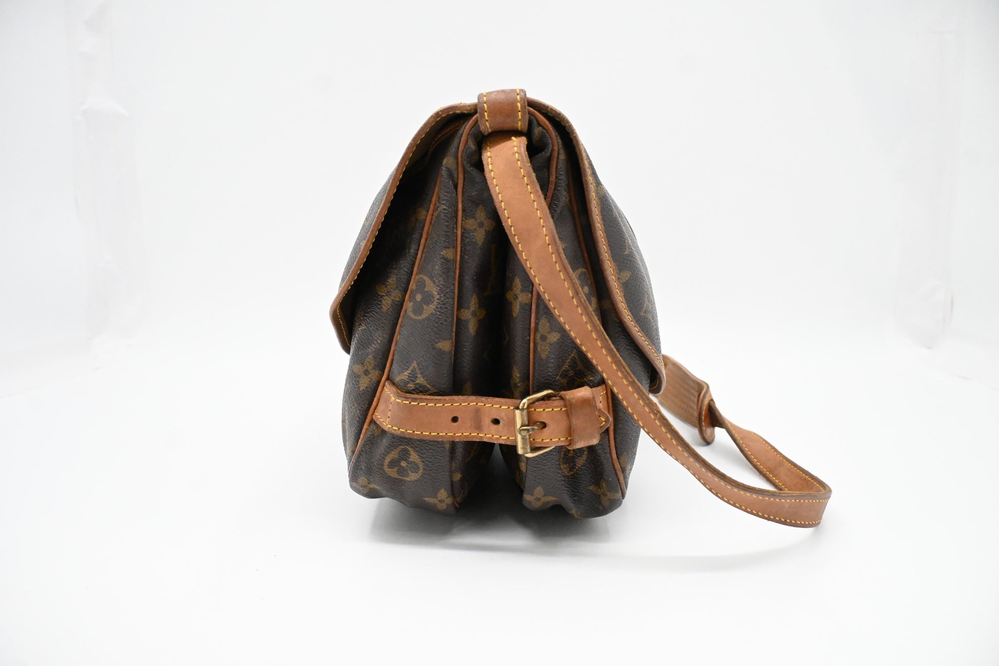 Louis Vuitton Saumur 30 in Monogram Canvas