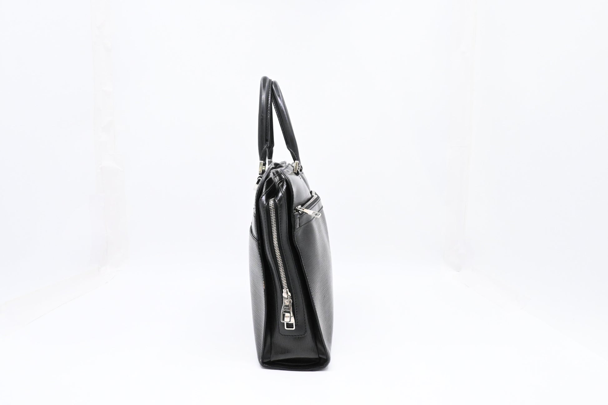 Louis Vuitton Bassano in Black Epi Leather