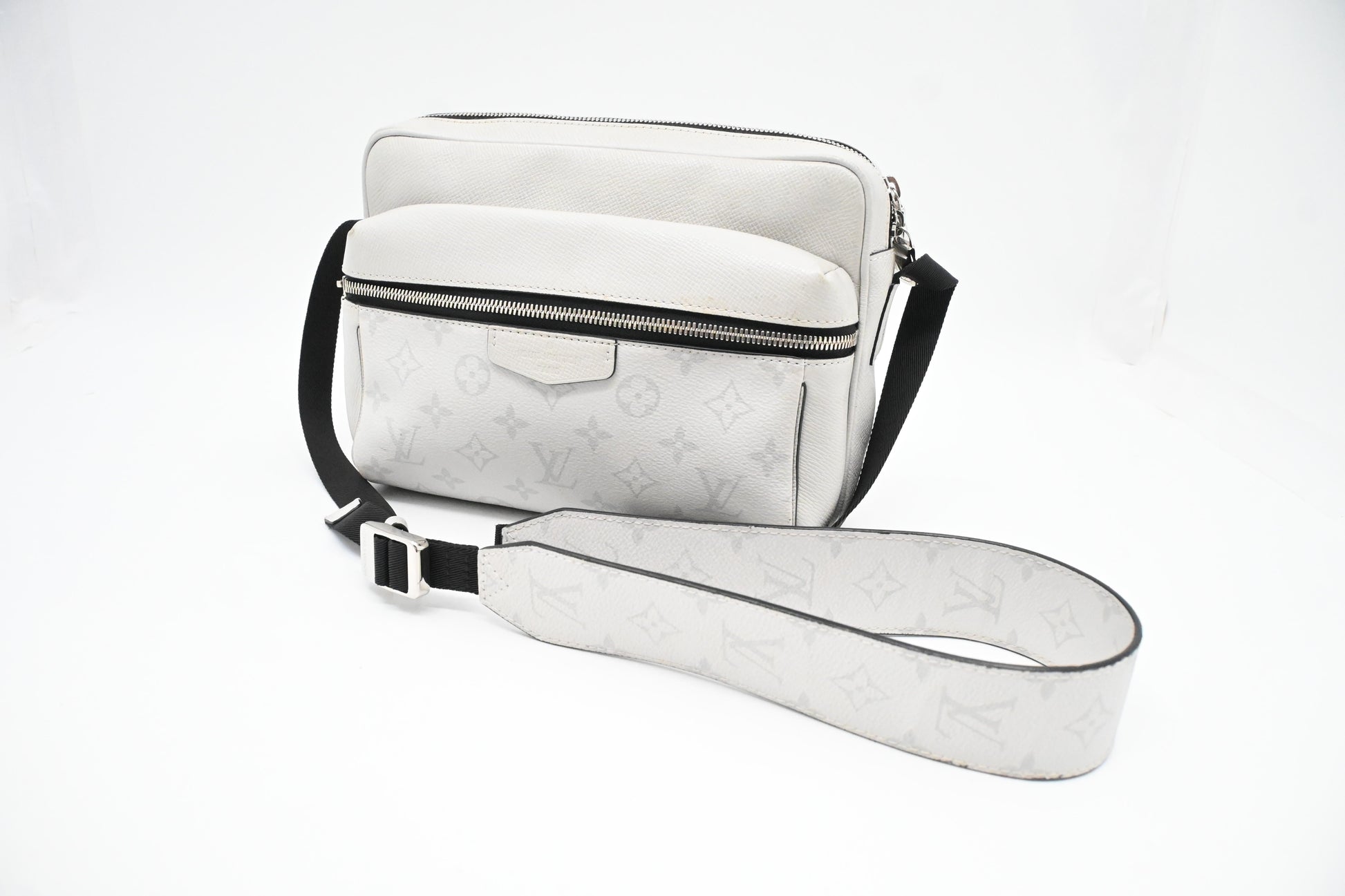 Louis Vuitton Outdoor Messenger Taigarama in Antarctica Monogram Canvas