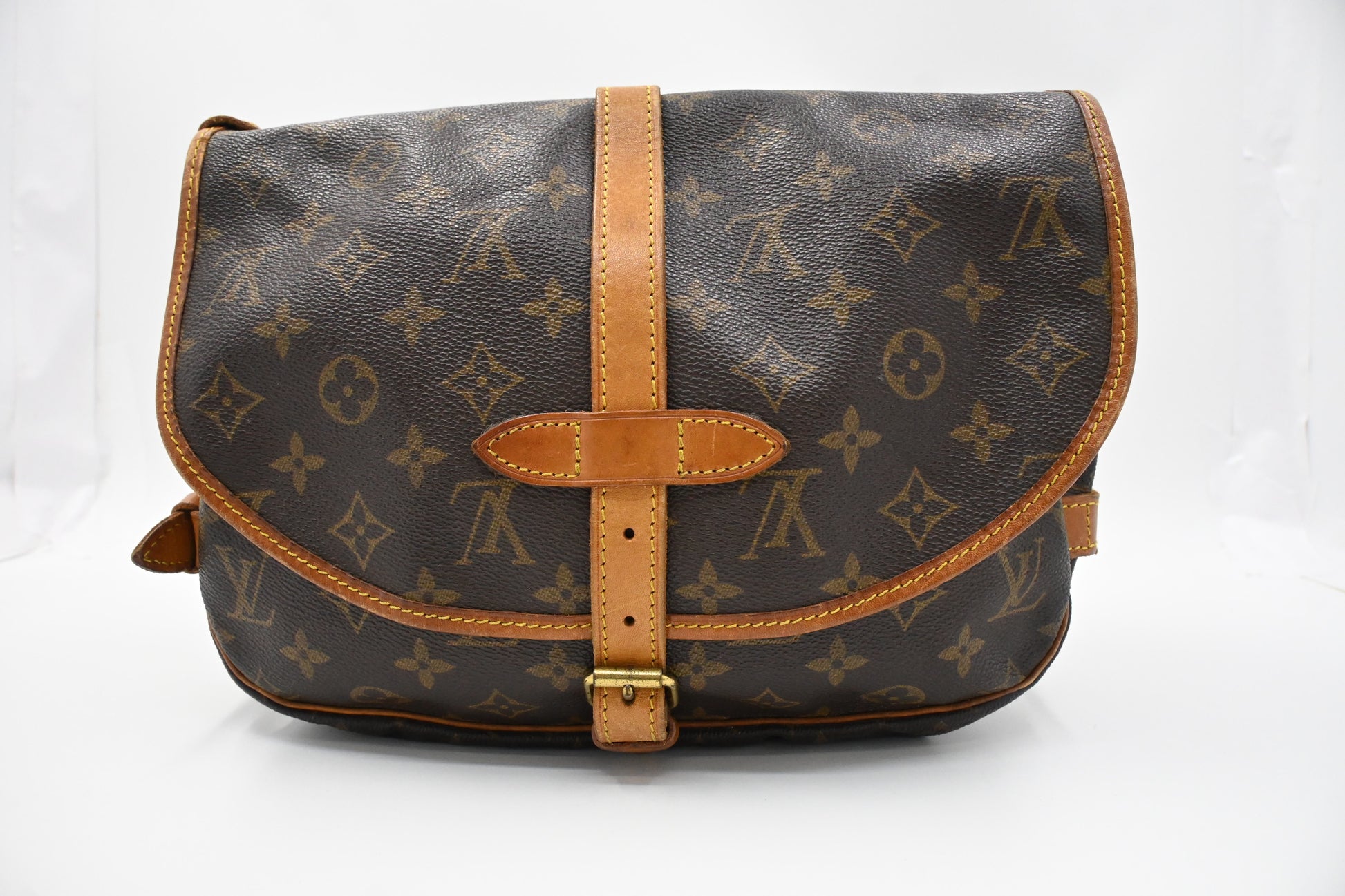 Louis Vuitton Saumur 30 in Monogram Canvas
