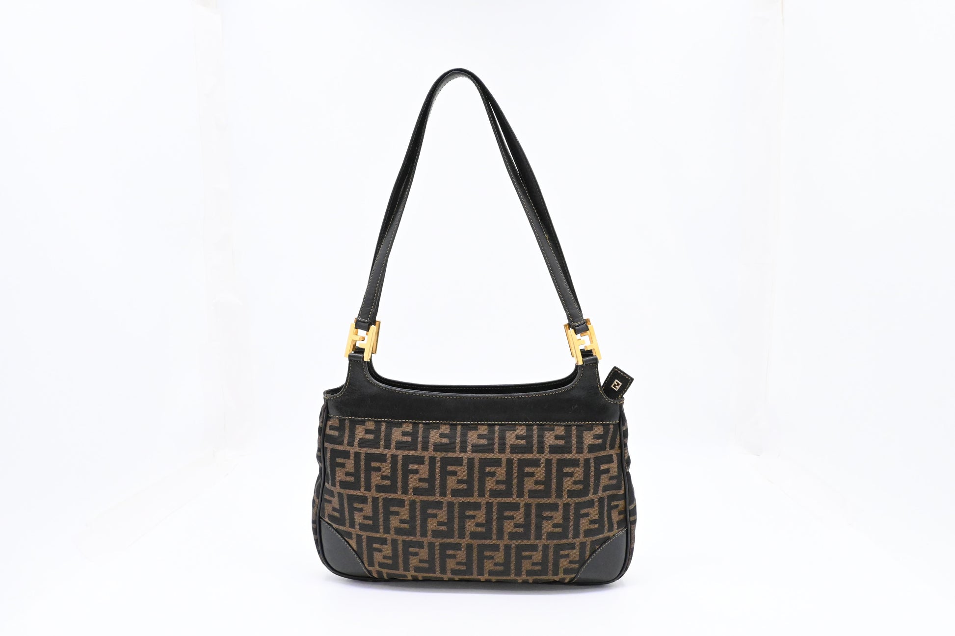 Fendi Shoulder Bag in Zucca Canvas