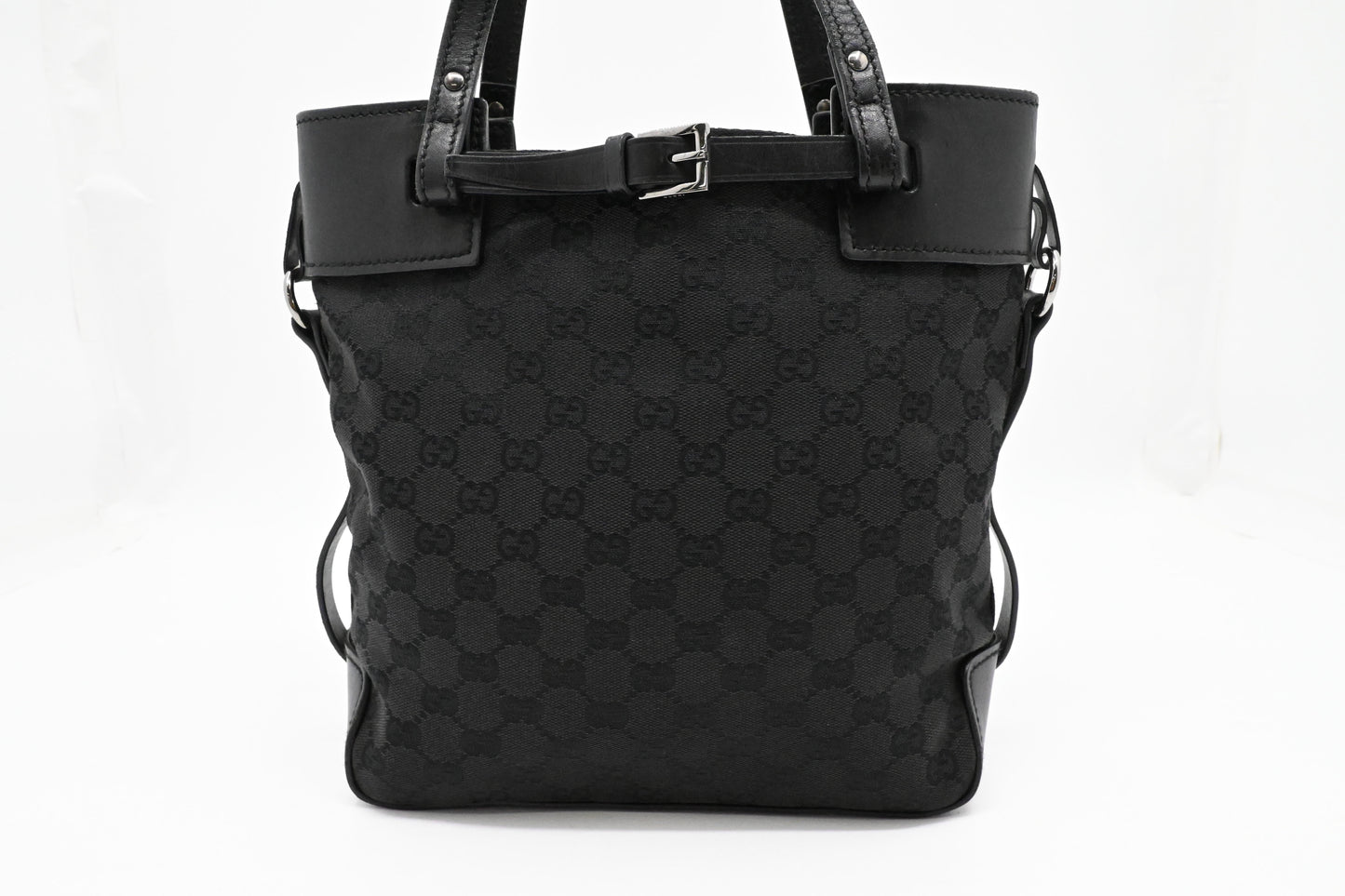 Gucci Shoulder bag in Black GG Canvas