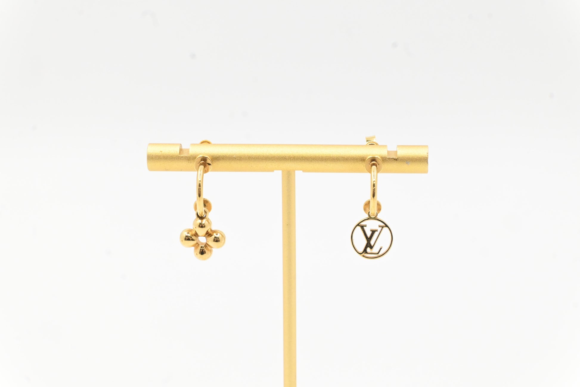Louis Vuitton Blooming Earrings