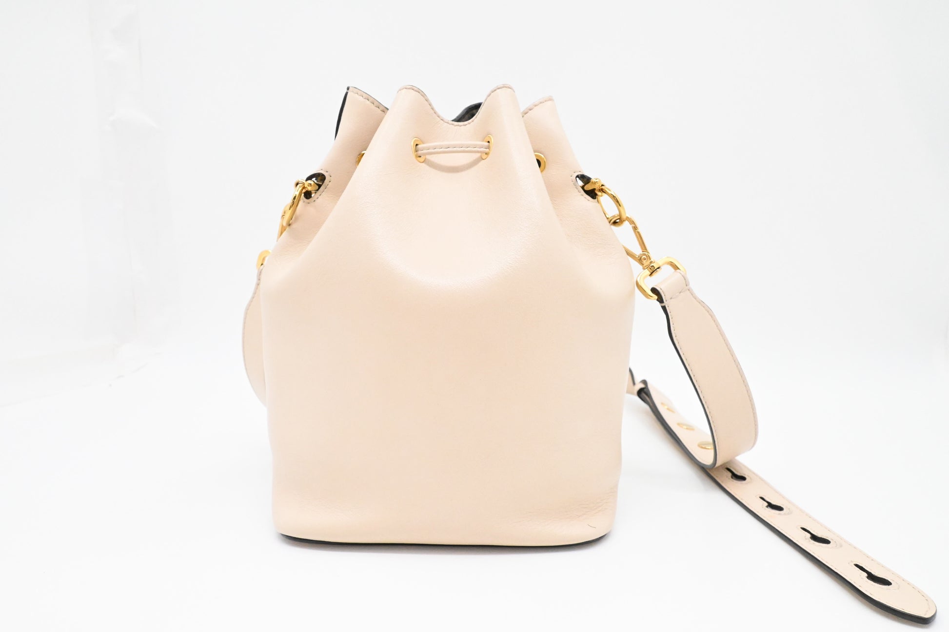 Fendi Mon Tresor Shoulder Bag in Cream Leather