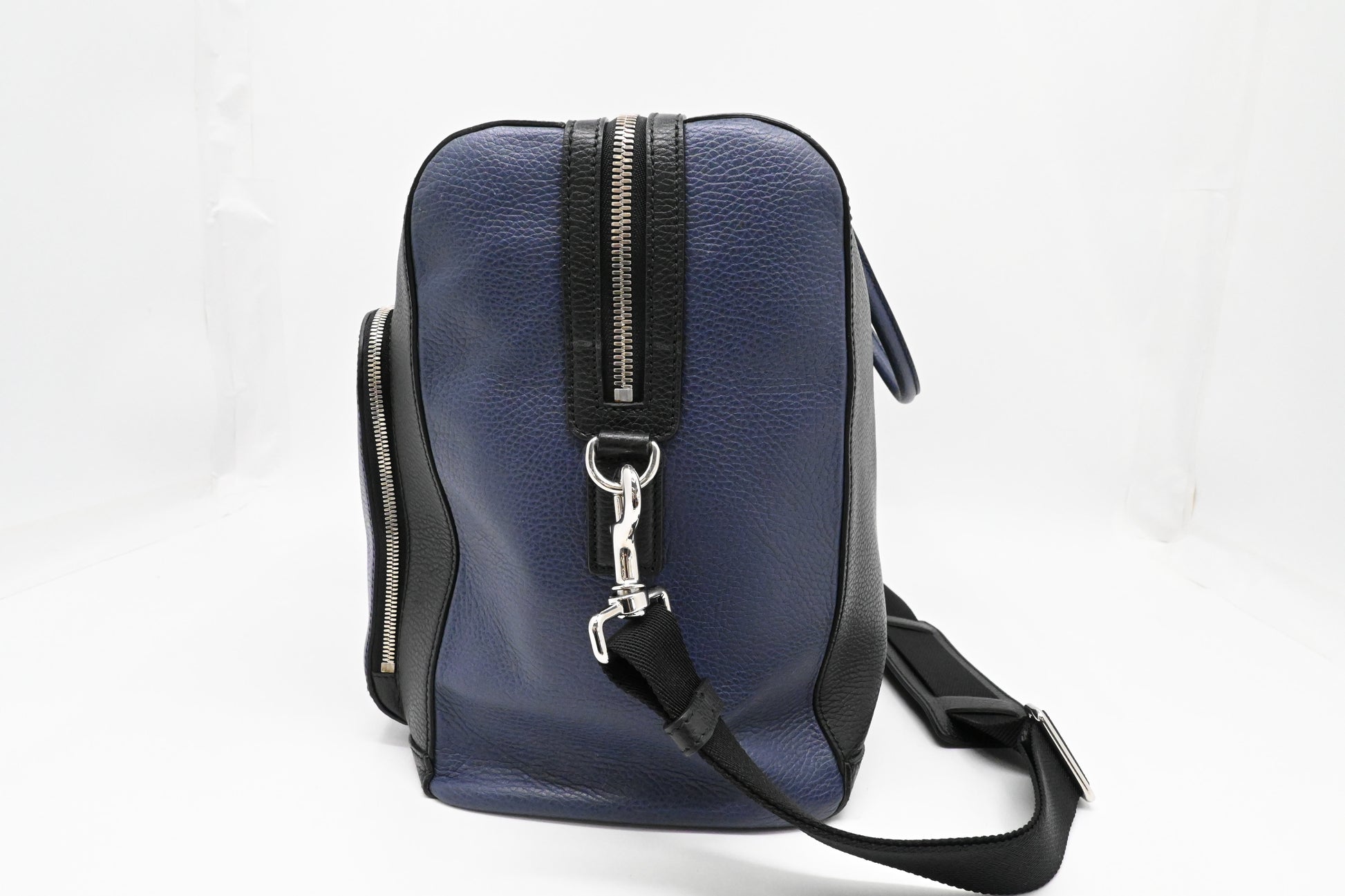 Gucci Cosmopolis Travel Bag in Black & Blue Leather