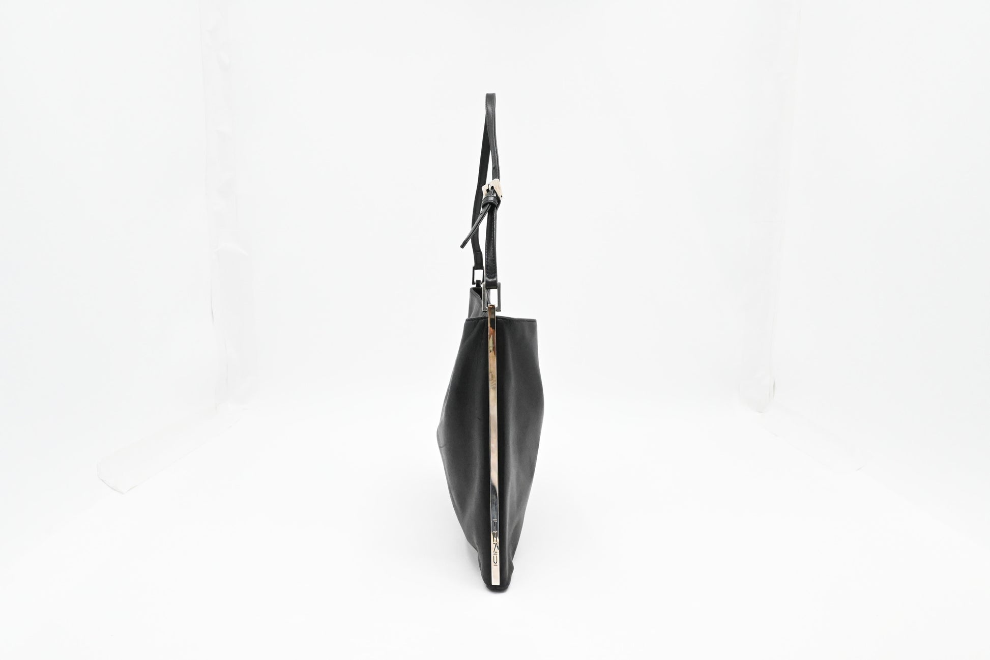 Fendi Shoulder Bag in Black Leather