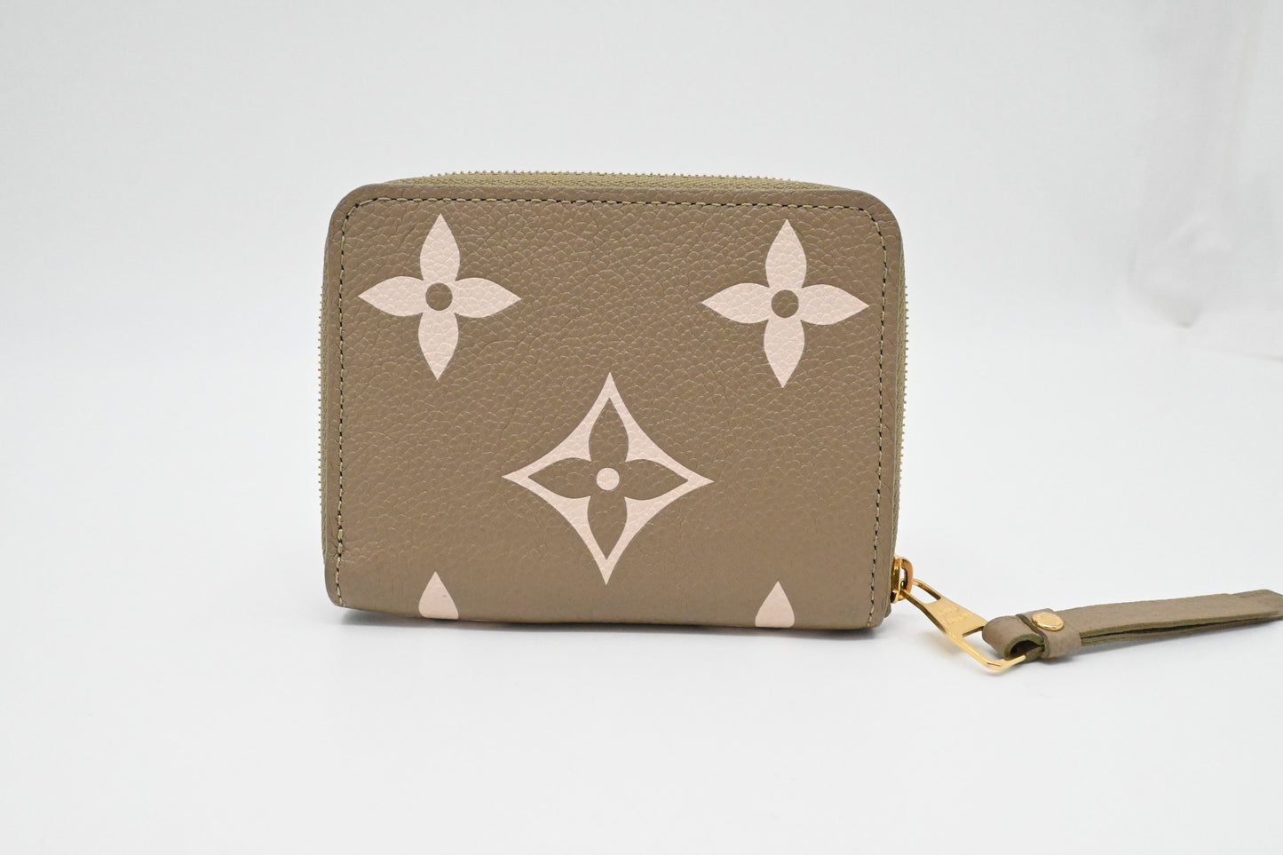 Louis Vuitton Bicolor Zippy Wallet in Olive Green Leather