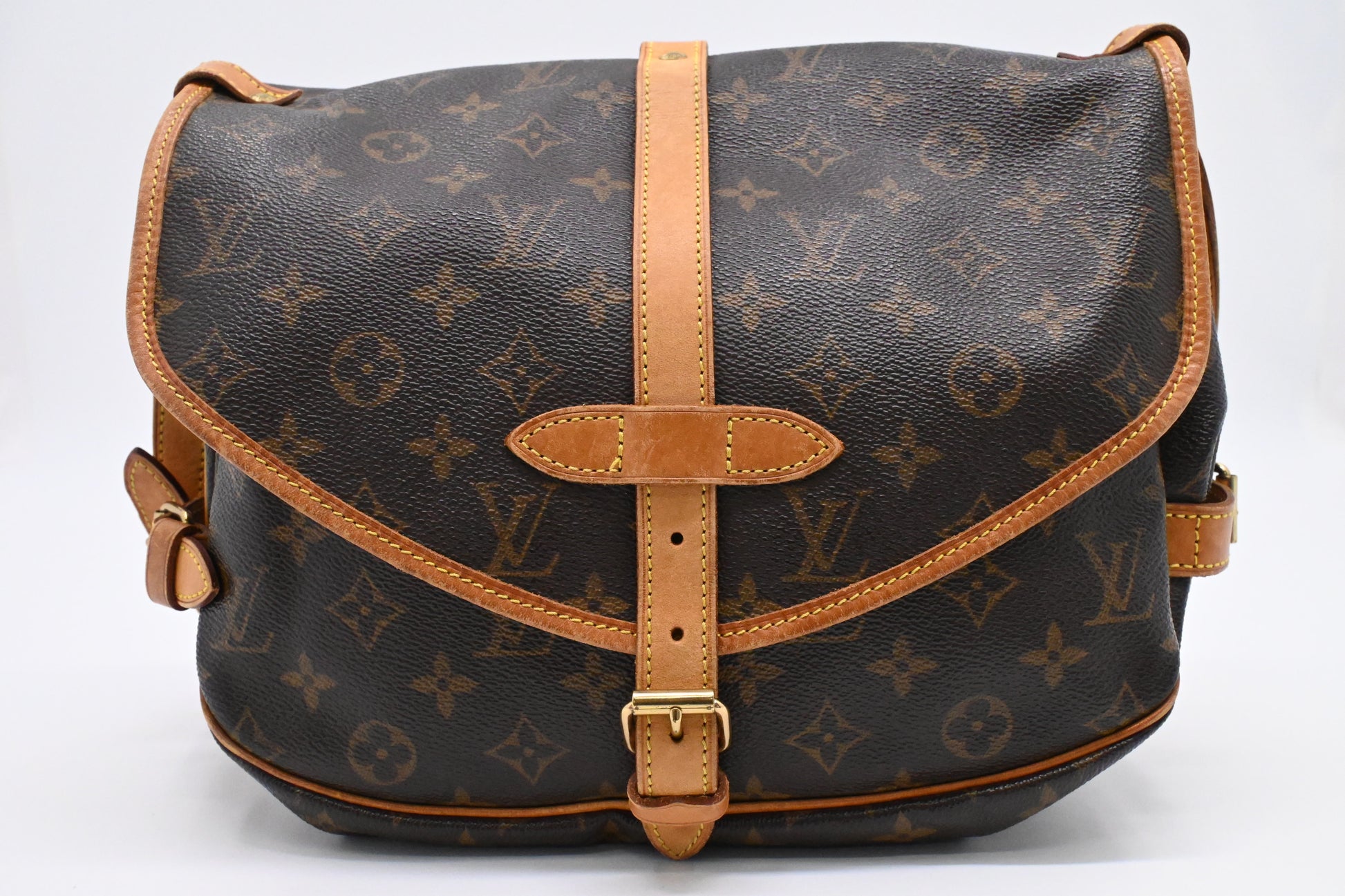 Louis Vuitton Saumur 30 in Monogram Canvas