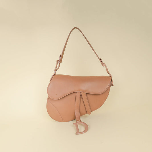 Christian Dior Rose Des Vents Ultramatte Saddle Medium Bag