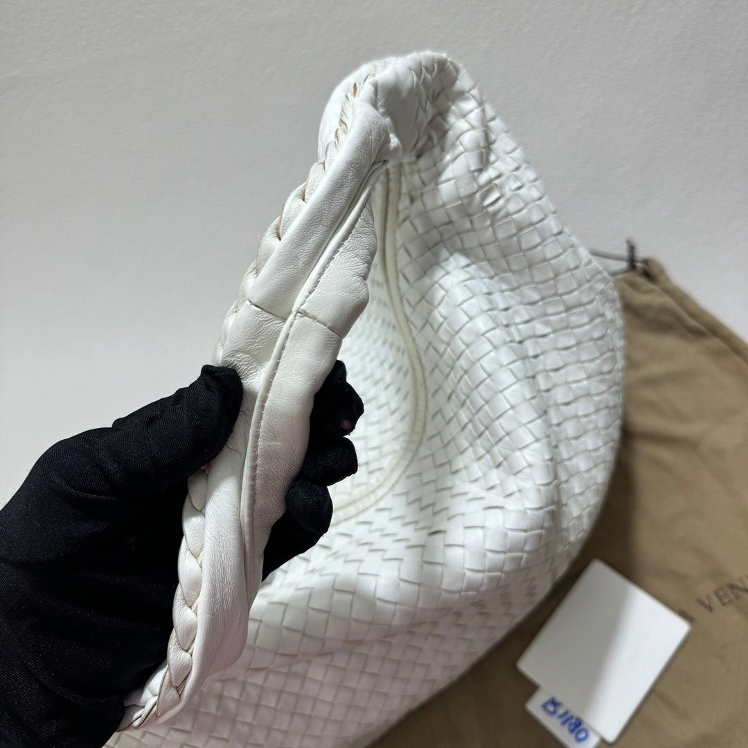 Bottega Veneta Hobo Bag Large Leather Chalk White 51cm