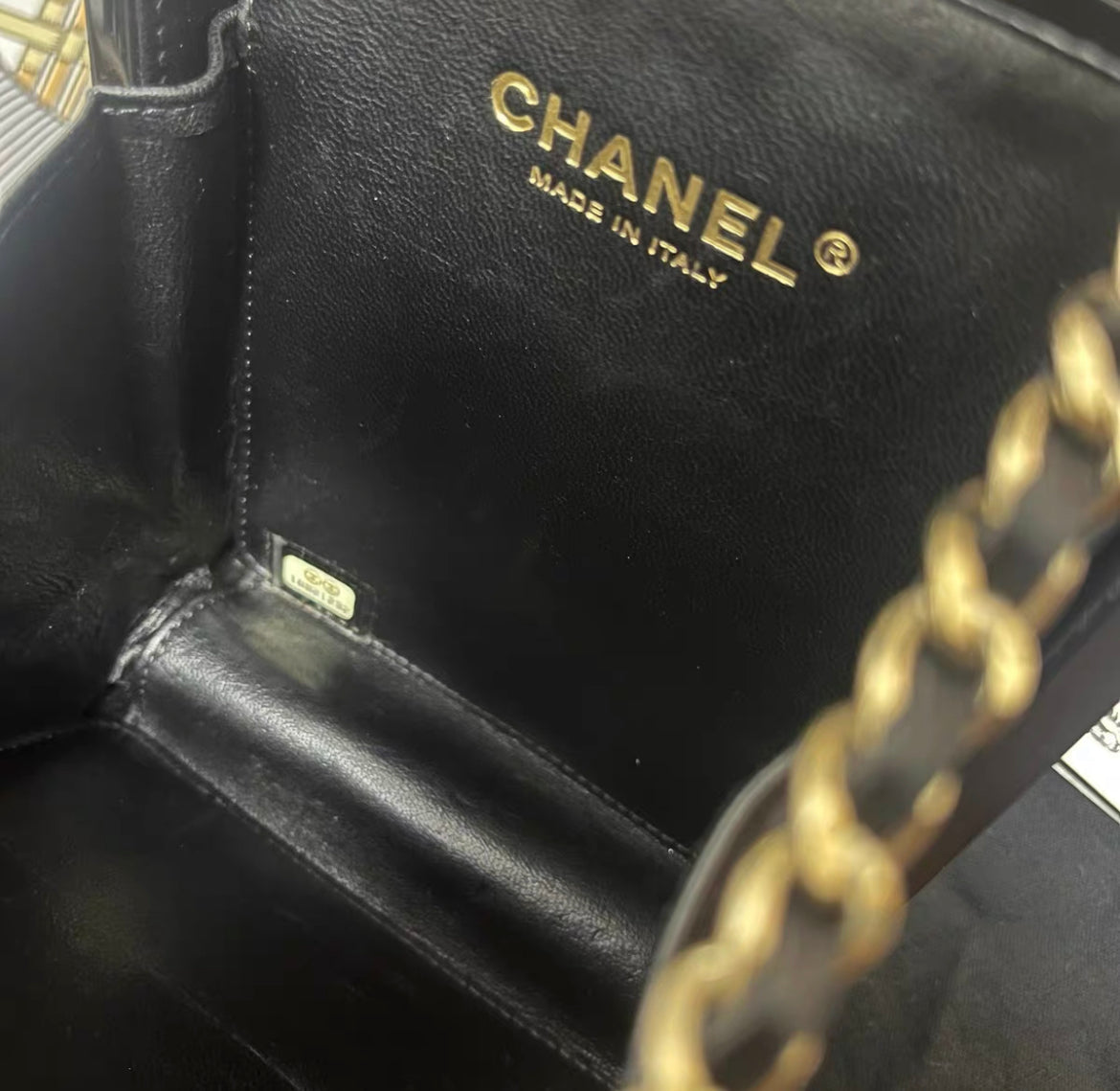 CHANEL 2013 N5 Perfume Bottle MinaudiÃ¨re Clutch Bag