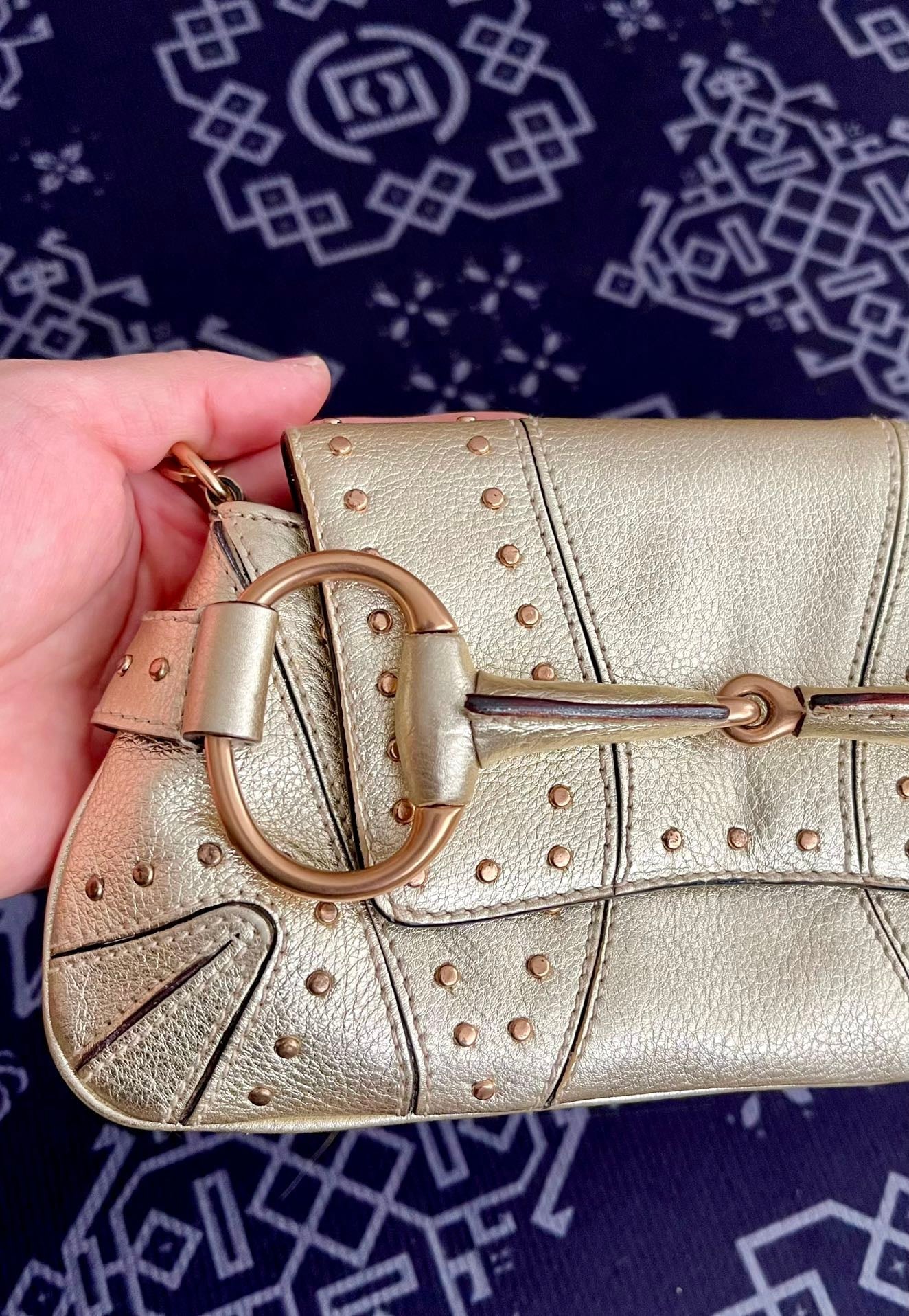 Gucci Horsebit 1955 Chain Bag Pearlescent Gold Leather and Gold Studs