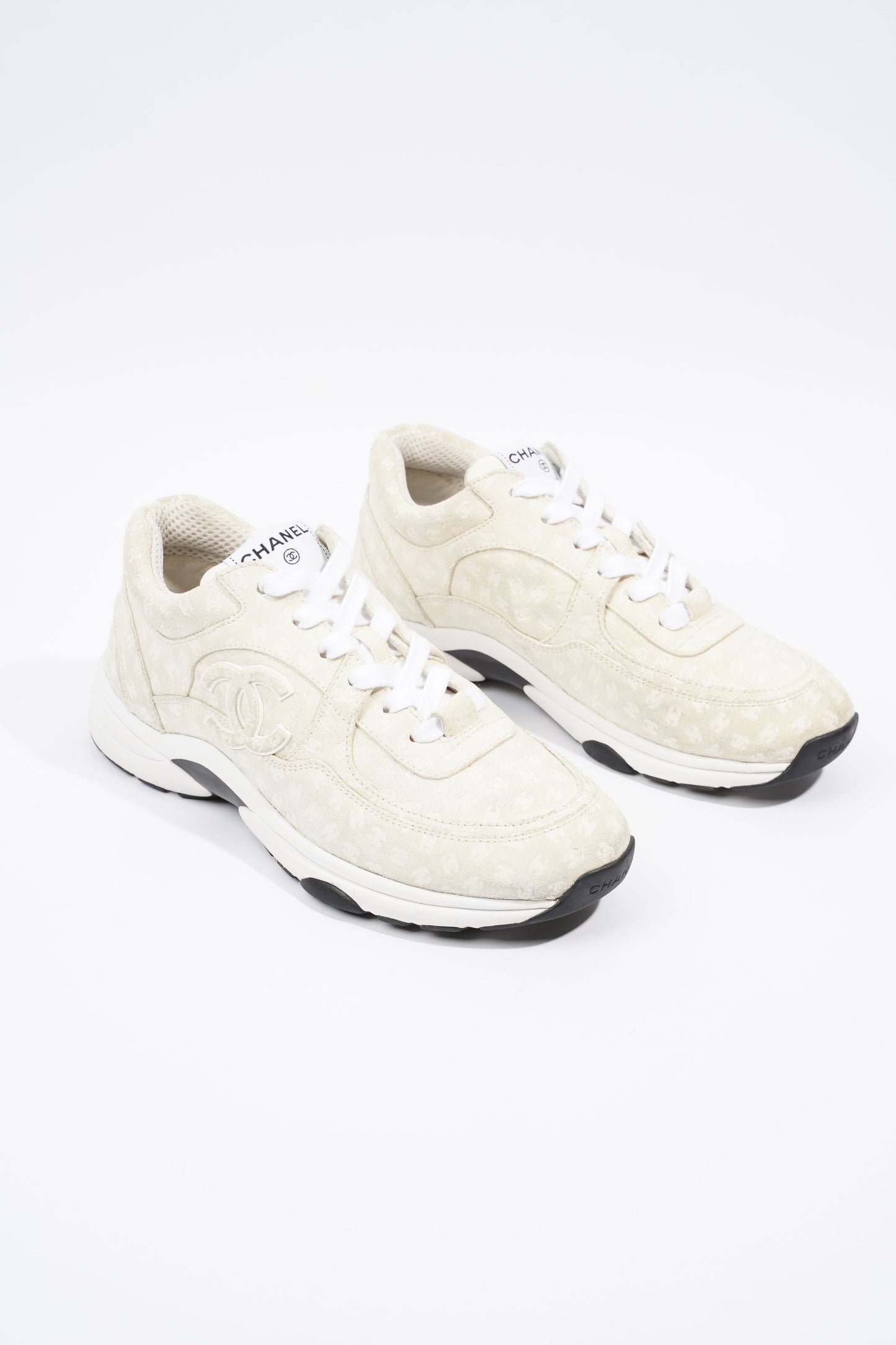 Chanel CC Logo Cream White Suede EU 39.5 UK 6.5