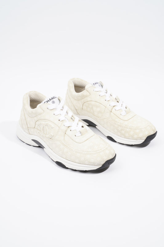 Chanel CC Logo Cream White Suede EU 39.5 UK 6.5